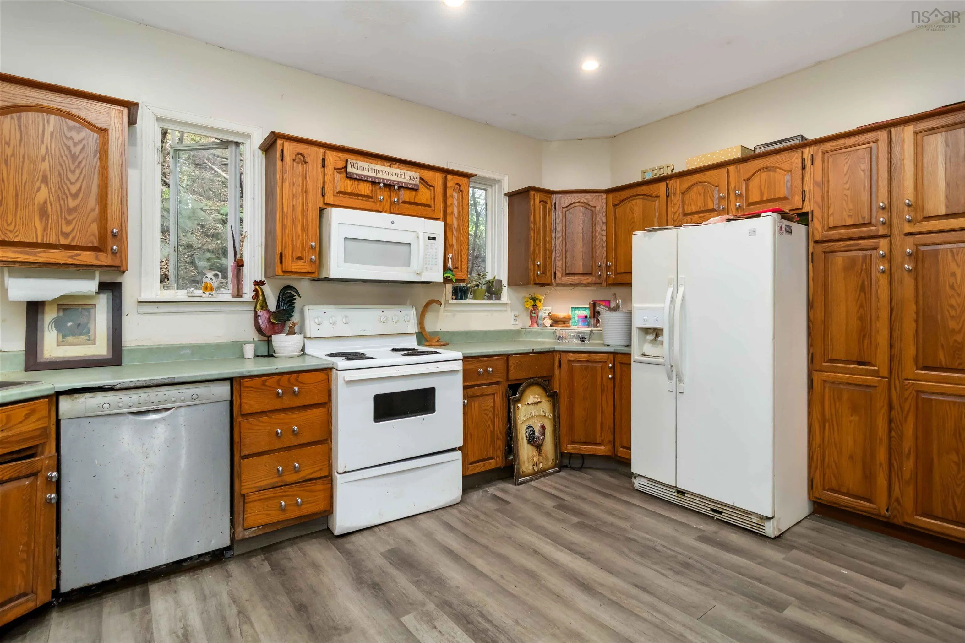 24 Northumberland Lane, Halifax, NS B3M 1R7, 6 Bedrooms Bedrooms, ,5 BathroomsBathrooms,Residential,For Sale,Northumberland,202524354