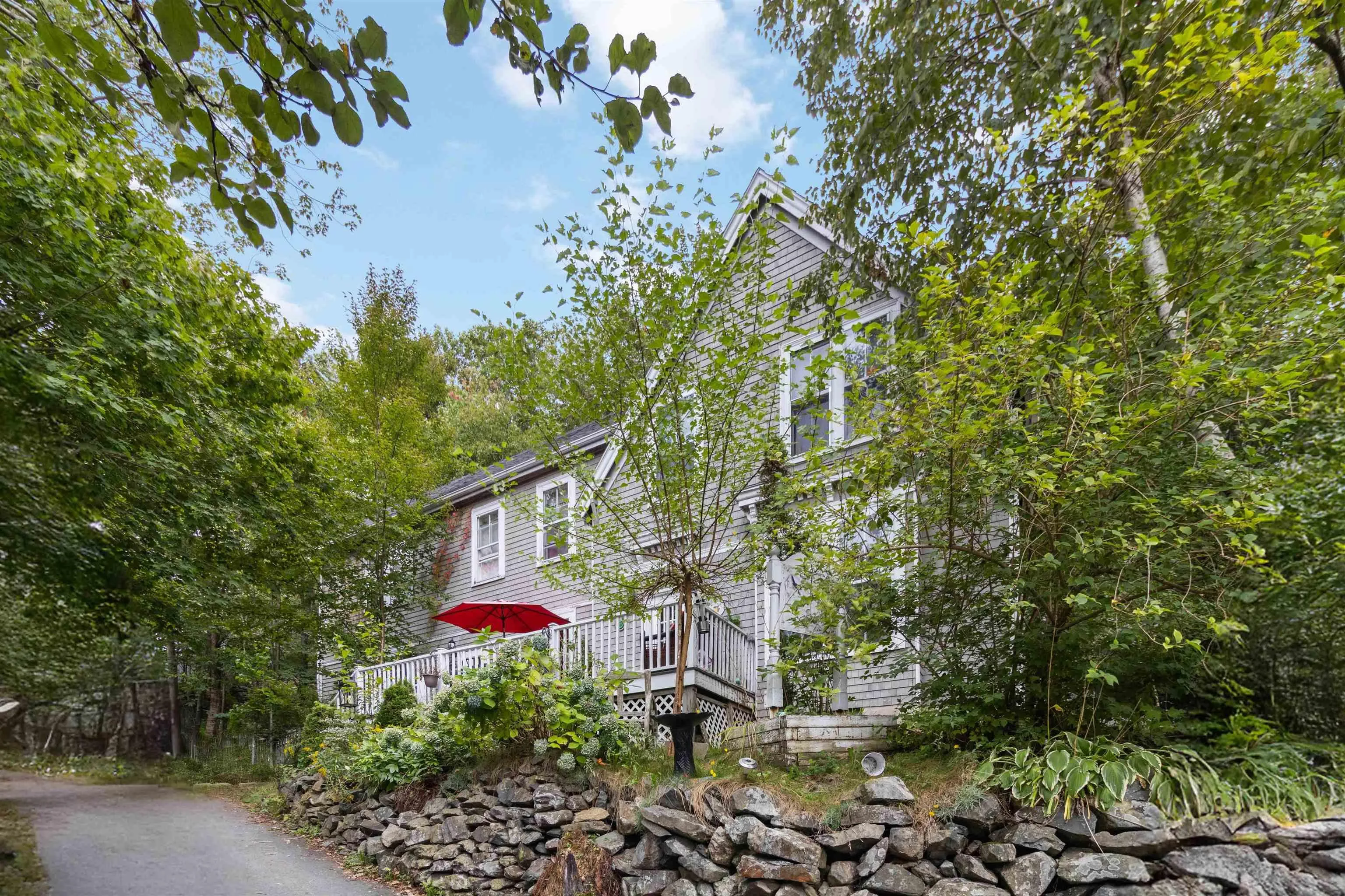 24 Northumberland Lane, Halifax, NS B3M 1R7, 6 Bedrooms Bedrooms, ,5 BathroomsBathrooms,Residential,For Sale,Northumberland,202524354