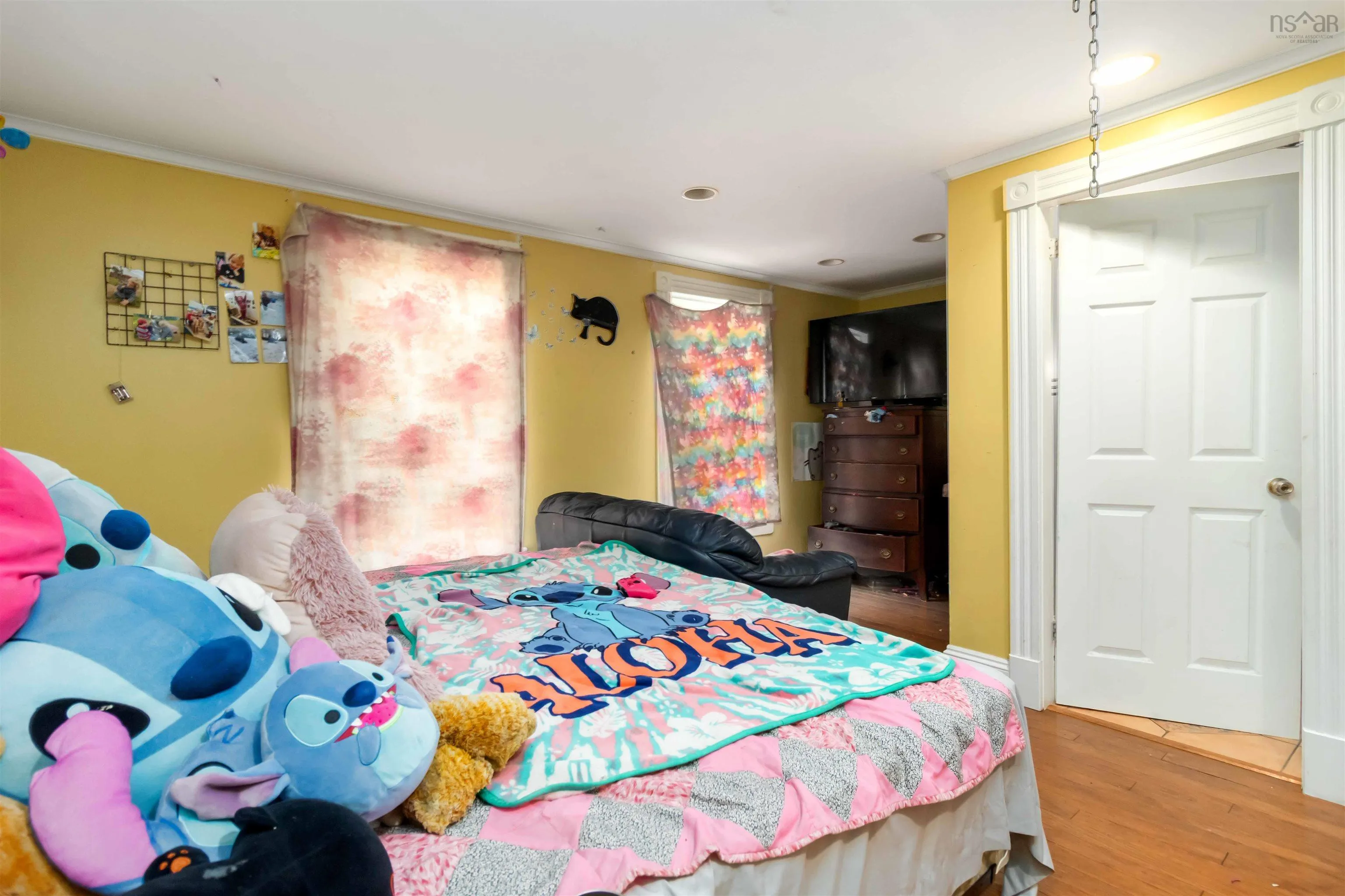 24 Northumberland Lane, Halifax, NS B3M 1R7, 6 Bedrooms Bedrooms, ,5 BathroomsBathrooms,Residential,For Sale,Northumberland,202524354