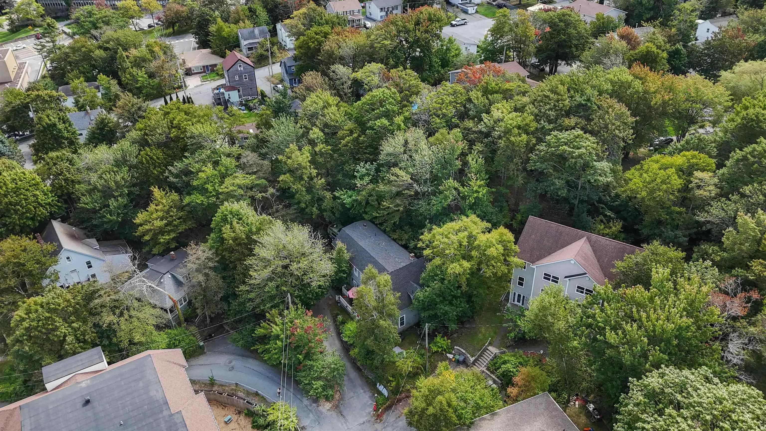 24 Northumberland Lane, Halifax, NS B3M 1R7, 6 Bedrooms Bedrooms, ,5 BathroomsBathrooms,Residential,For Sale,Northumberland,202524354