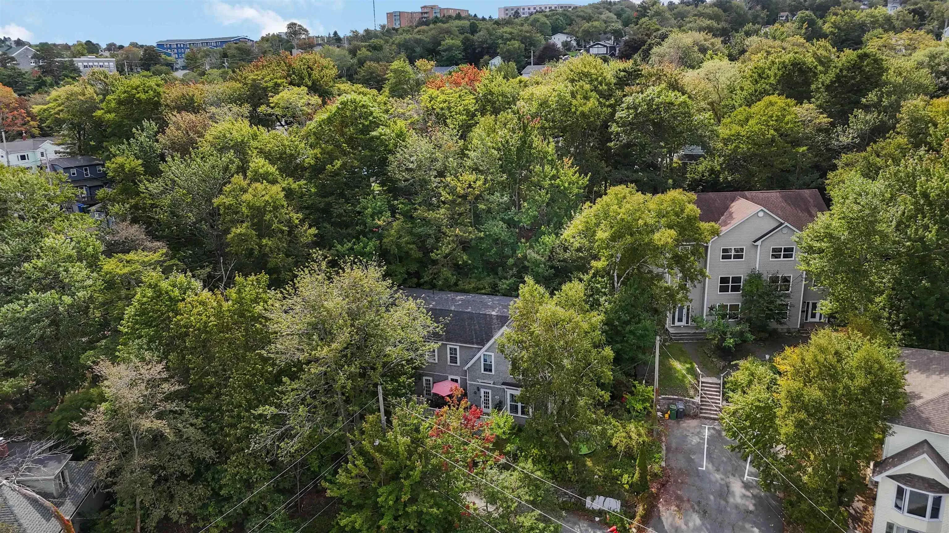 24 Northumberland Lane, Halifax, NS B3M 1R7, 6 Bedrooms Bedrooms, ,5 BathroomsBathrooms,Residential,For Sale,Northumberland,202524354