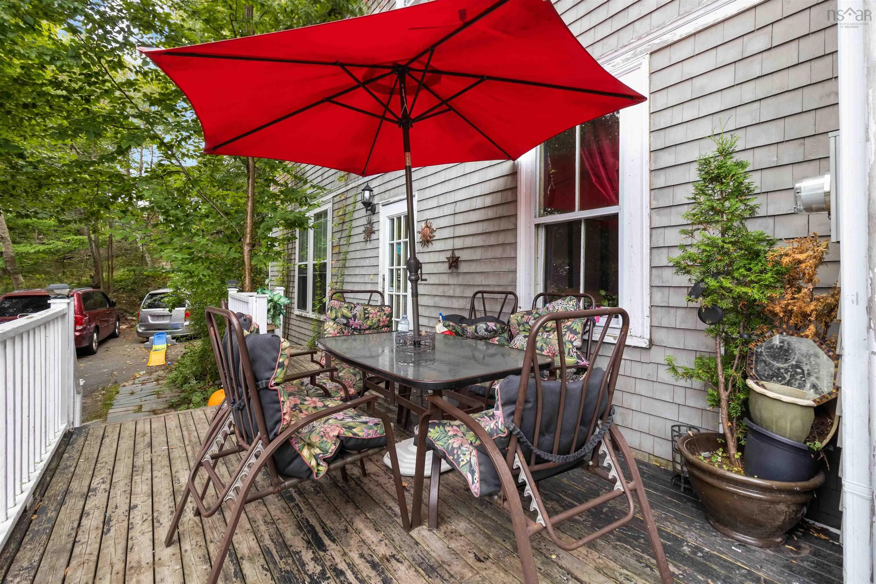 24 Northumberland Lane, Halifax, NS B3M 1R7, 6 Bedrooms Bedrooms, ,5 BathroomsBathrooms,Residential,For Sale,Northumberland,202524354