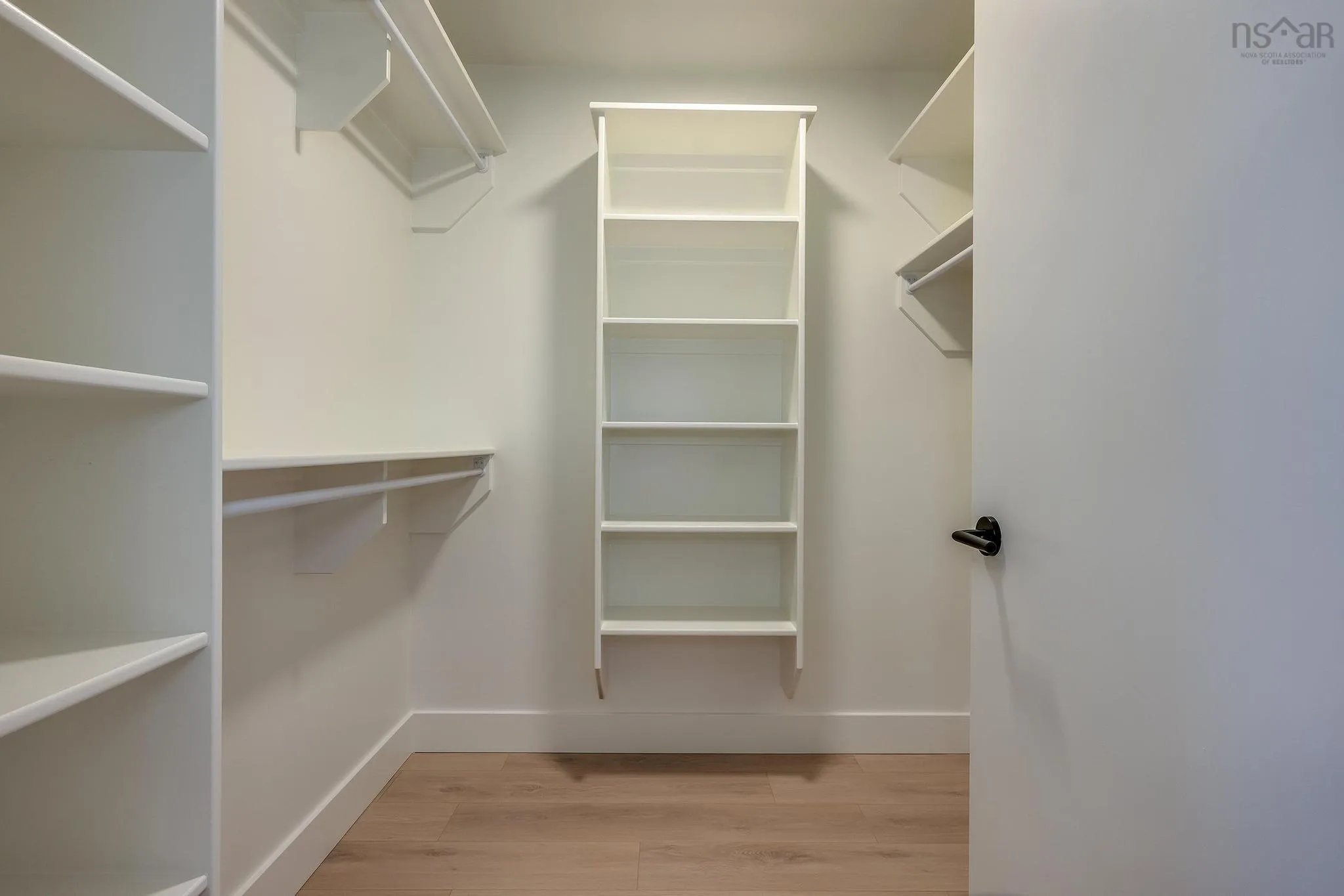 82a-179 Colonial Crescent, Halifax, NS B3R 2H8, 5 Bedrooms Bedrooms, ,4 BathroomsBathrooms,Residential,For Sale,Colonial,202524170