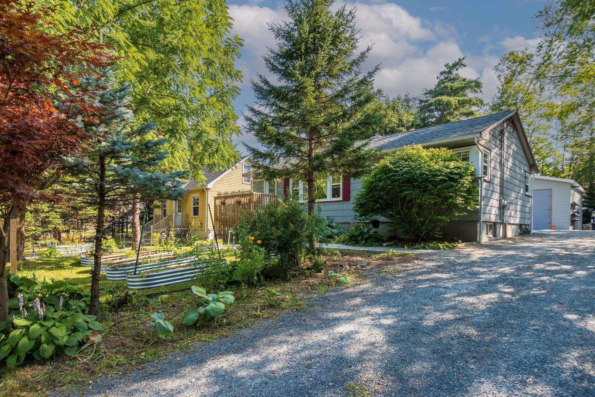 2152 St. Margarets Bay Road, Timberlea, NS B3T 1C9, 3 Bedrooms Bedrooms, ,2 BathroomsBathrooms,Residential,For Sale,St. Margarets Bay,202520550