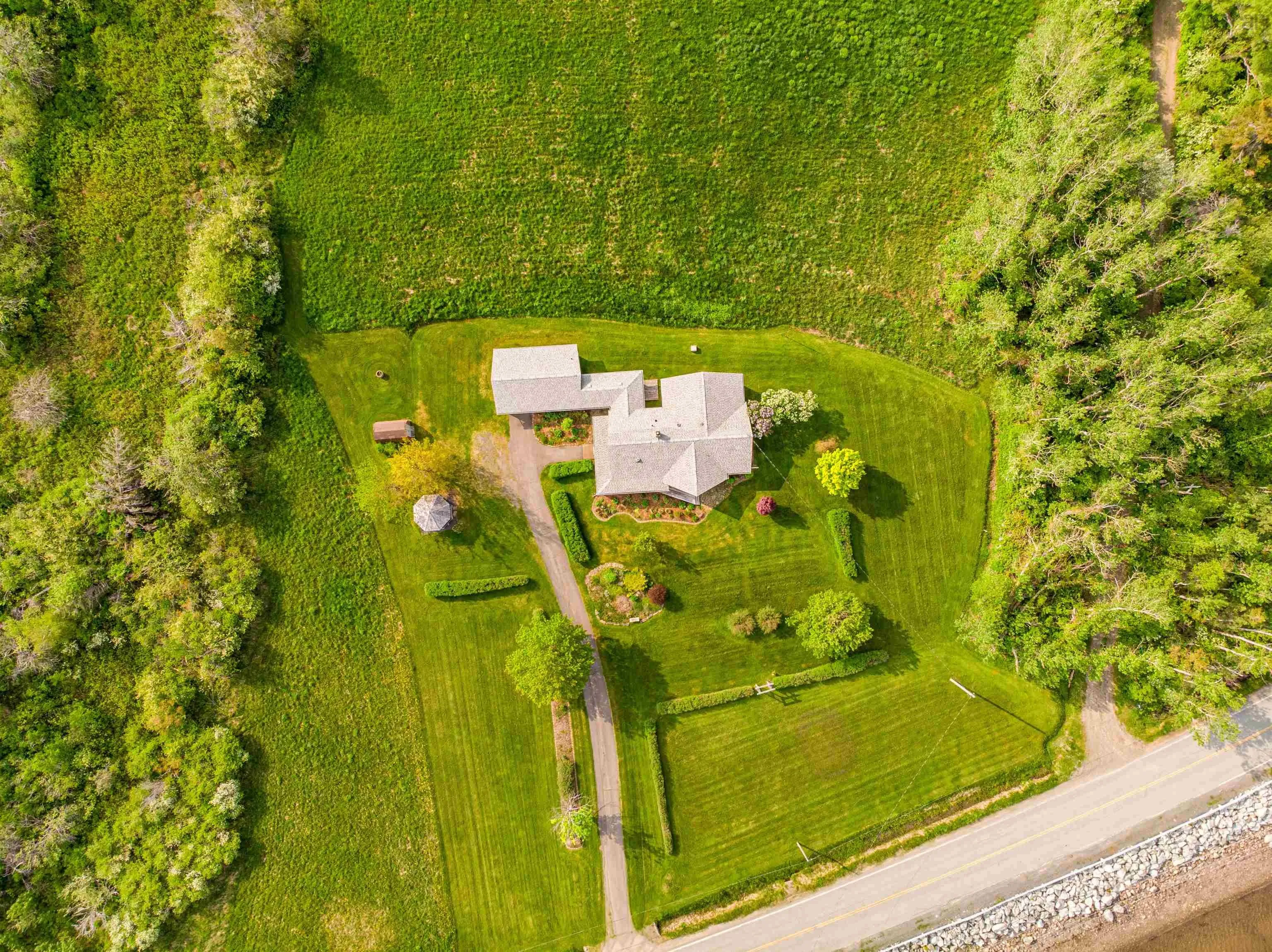 1952 Shore Road, Merigomish, NS B0K 1G0, 3 Bedrooms Bedrooms, ,3 BathroomsBathrooms,Residential,For Sale,Shore Road, Merigomish, N.S.,202513303