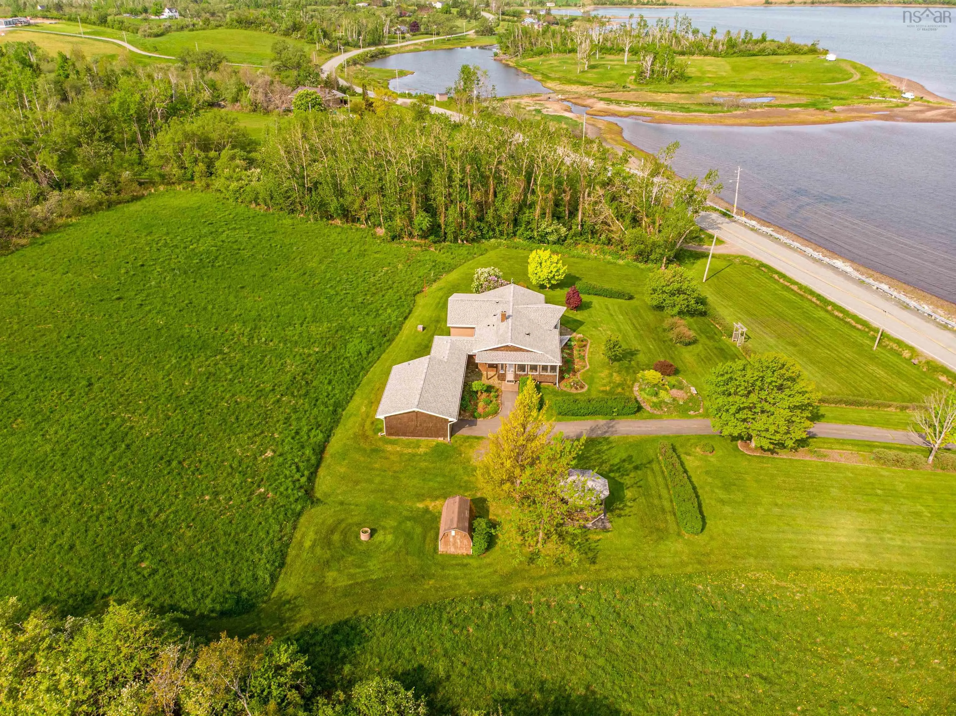 1952 Shore Road, Merigomish, NS B0K 1G0, 3 Bedrooms Bedrooms, ,3 BathroomsBathrooms,Residential,For Sale,Shore Road, Merigomish, N.S.,202513303