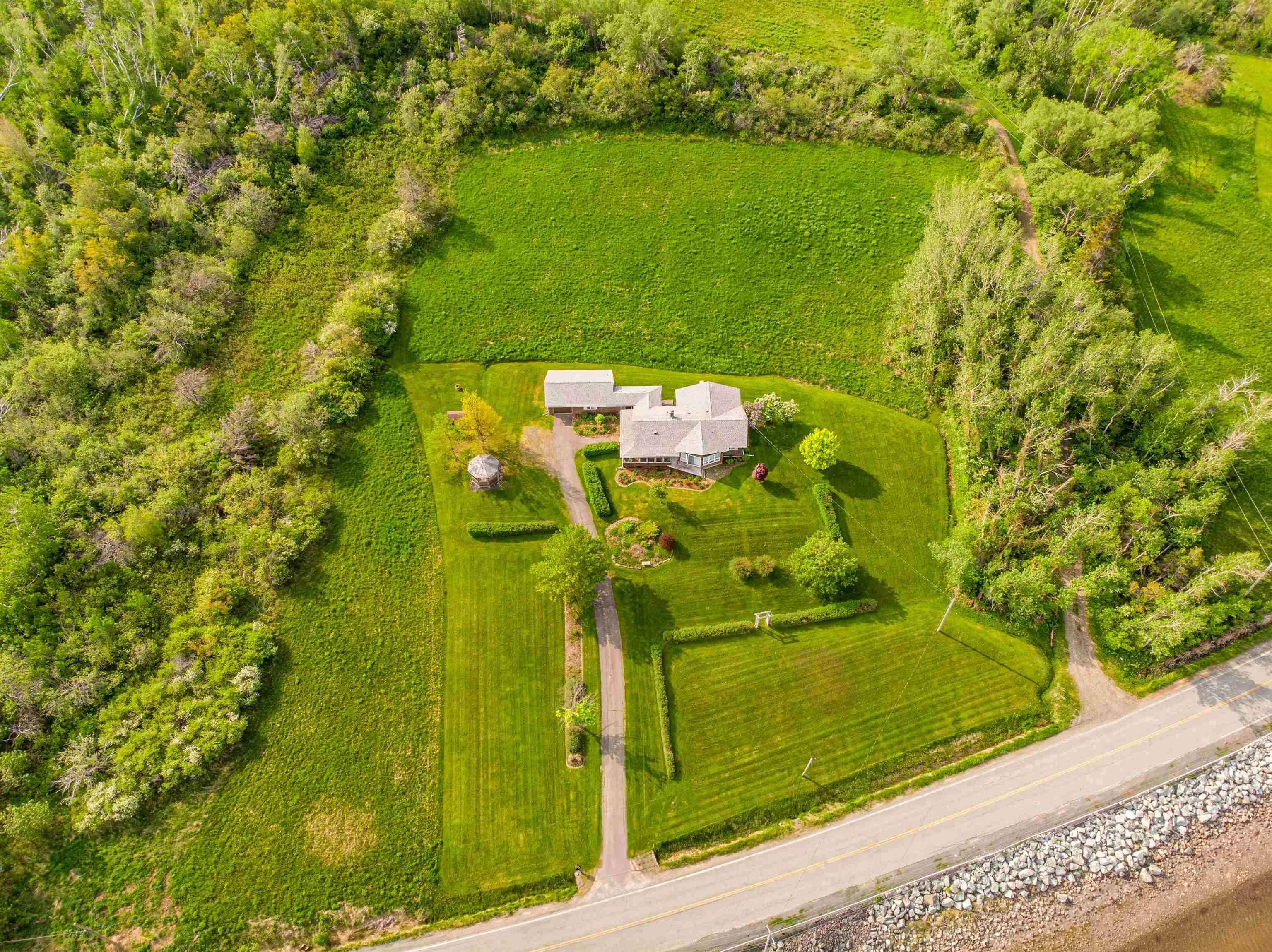 1952 Shore Road, Merigomish, NS B0K 1G0, 3 Bedrooms Bedrooms, ,3 BathroomsBathrooms,Residential,For Sale,Shore Road, Merigomish, N.S.,202513303