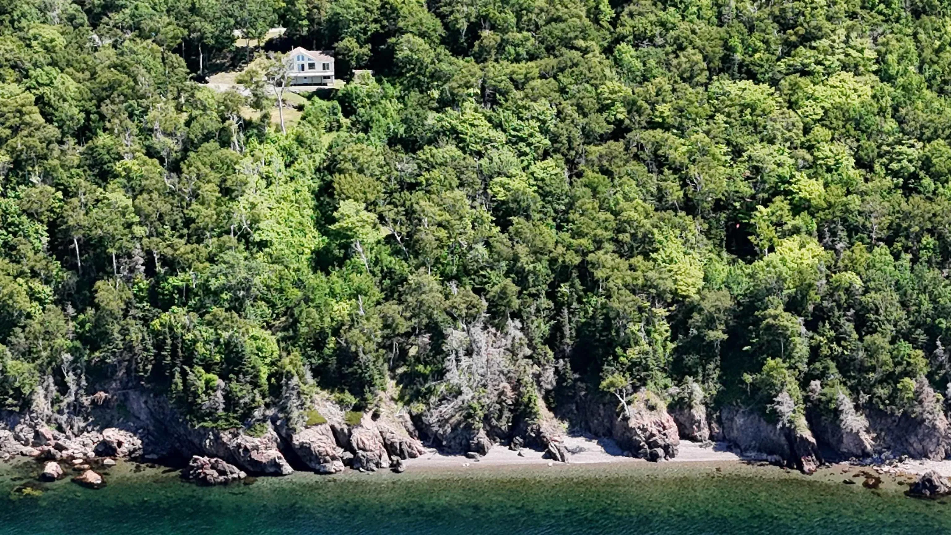95 Lakeshore Drive W, Irish Cove, NS B0E 3B0, 3 Bedrooms Bedrooms, ,2 BathroomsBathrooms,Residential,For Sale,Lakeshore,202519838
