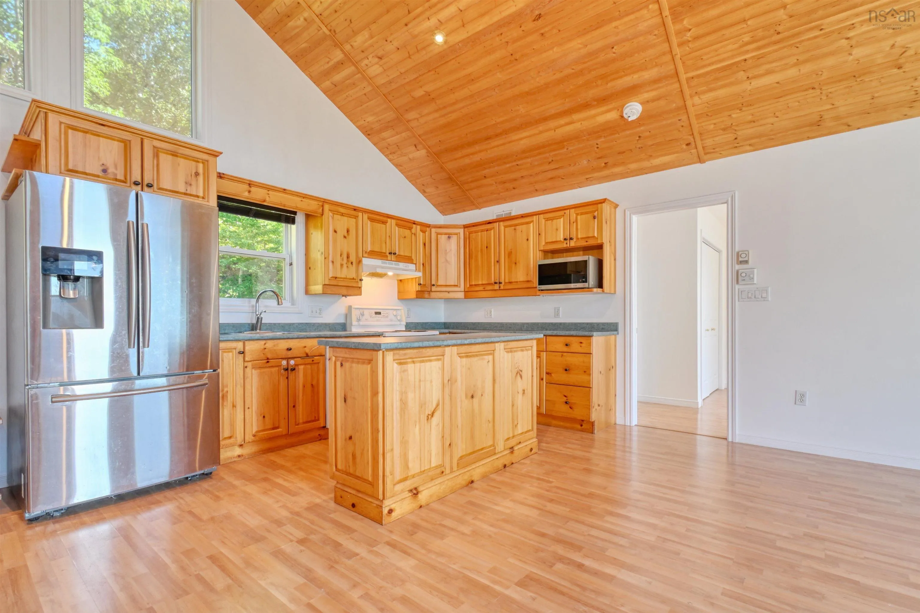 95 Lakeshore Drive W, Irish Cove, NS B0E 3B0, 3 Bedrooms Bedrooms, ,2 BathroomsBathrooms,Residential,For Sale,Lakeshore,202519838