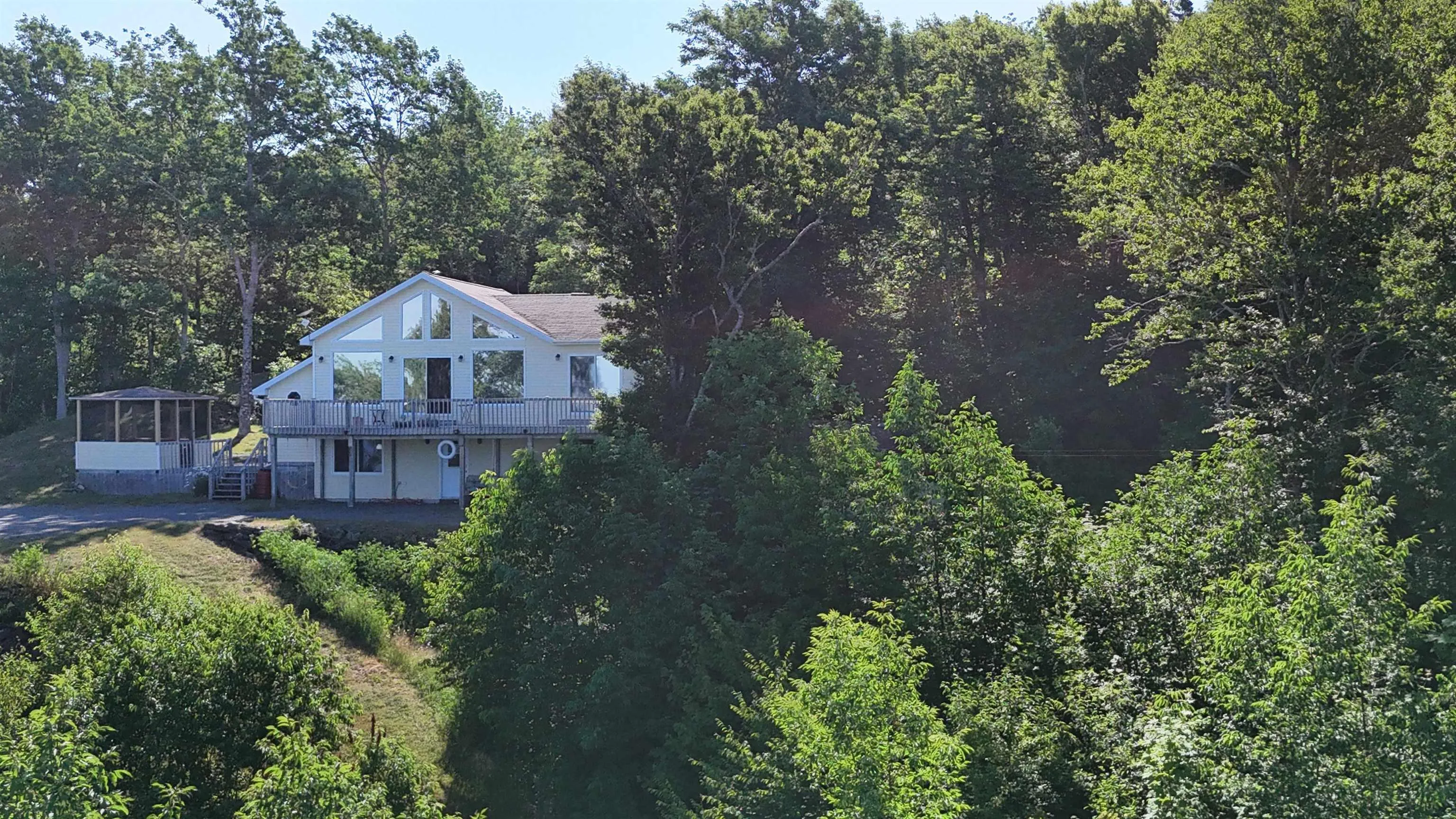95 Lakeshore Drive W, Irish Cove, NS B0E 3B0, 3 Bedrooms Bedrooms, ,2 BathroomsBathrooms,Residential,For Sale,Lakeshore,202519838