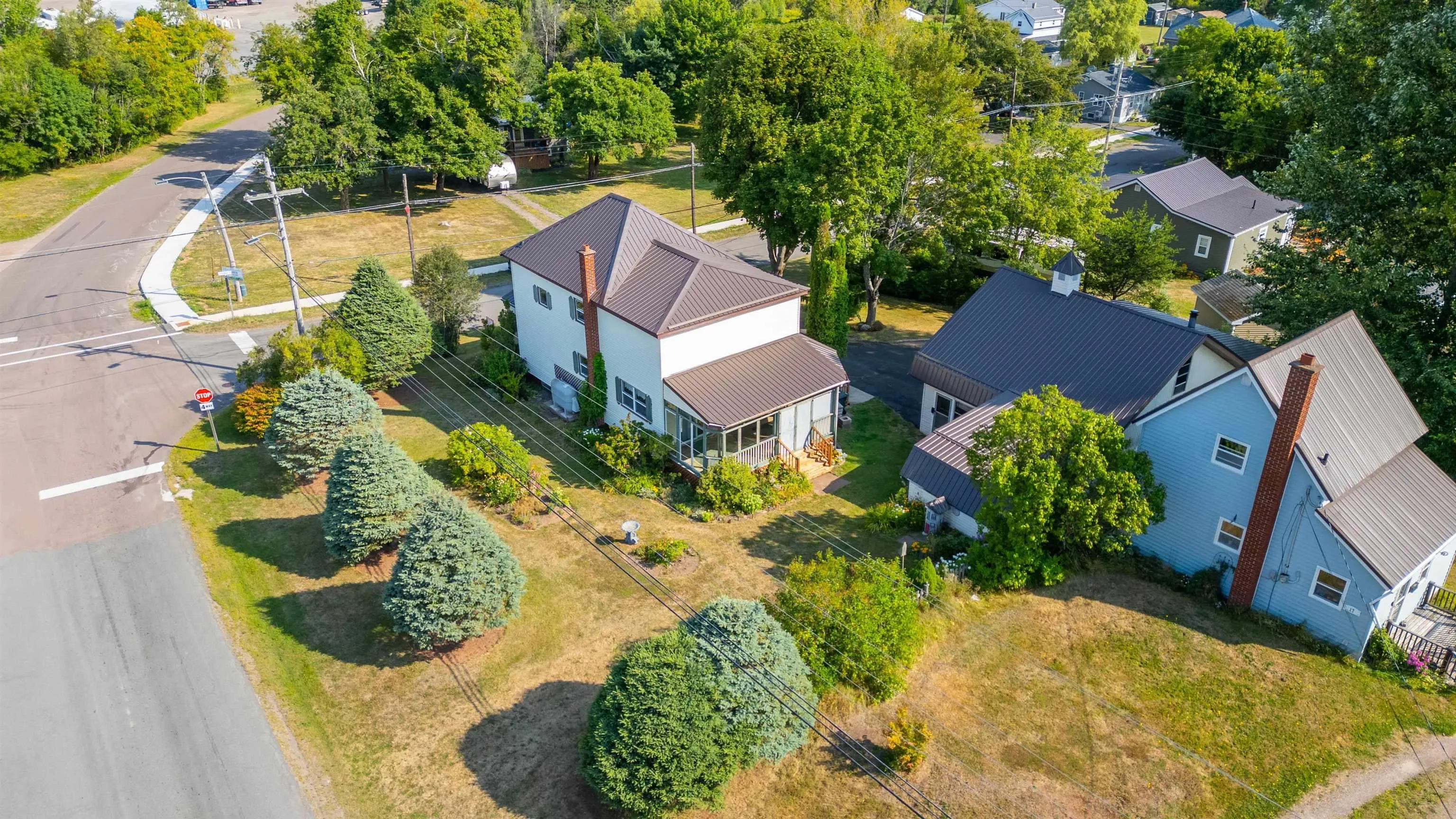 46 Cornwall Street, Amherst, NS B4H 2L4, 4 Bedrooms Bedrooms, ,2 BathroomsBathrooms,Residential,For Sale,Cornwall,202520818
