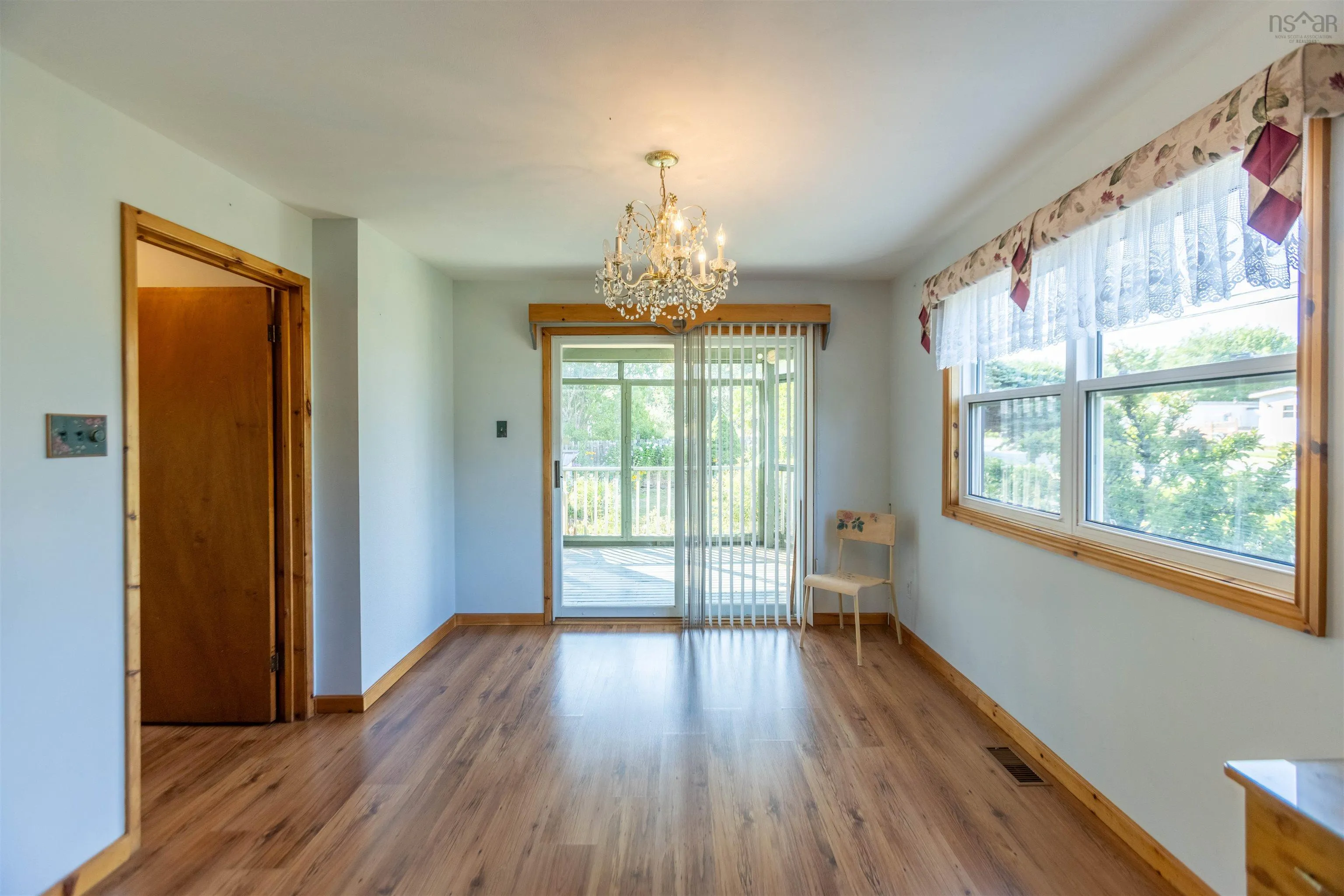 46 Cornwall Street, Amherst, NS B4H 2L4, 4 Bedrooms Bedrooms, ,2 BathroomsBathrooms,Residential,For Sale,Cornwall,202520818