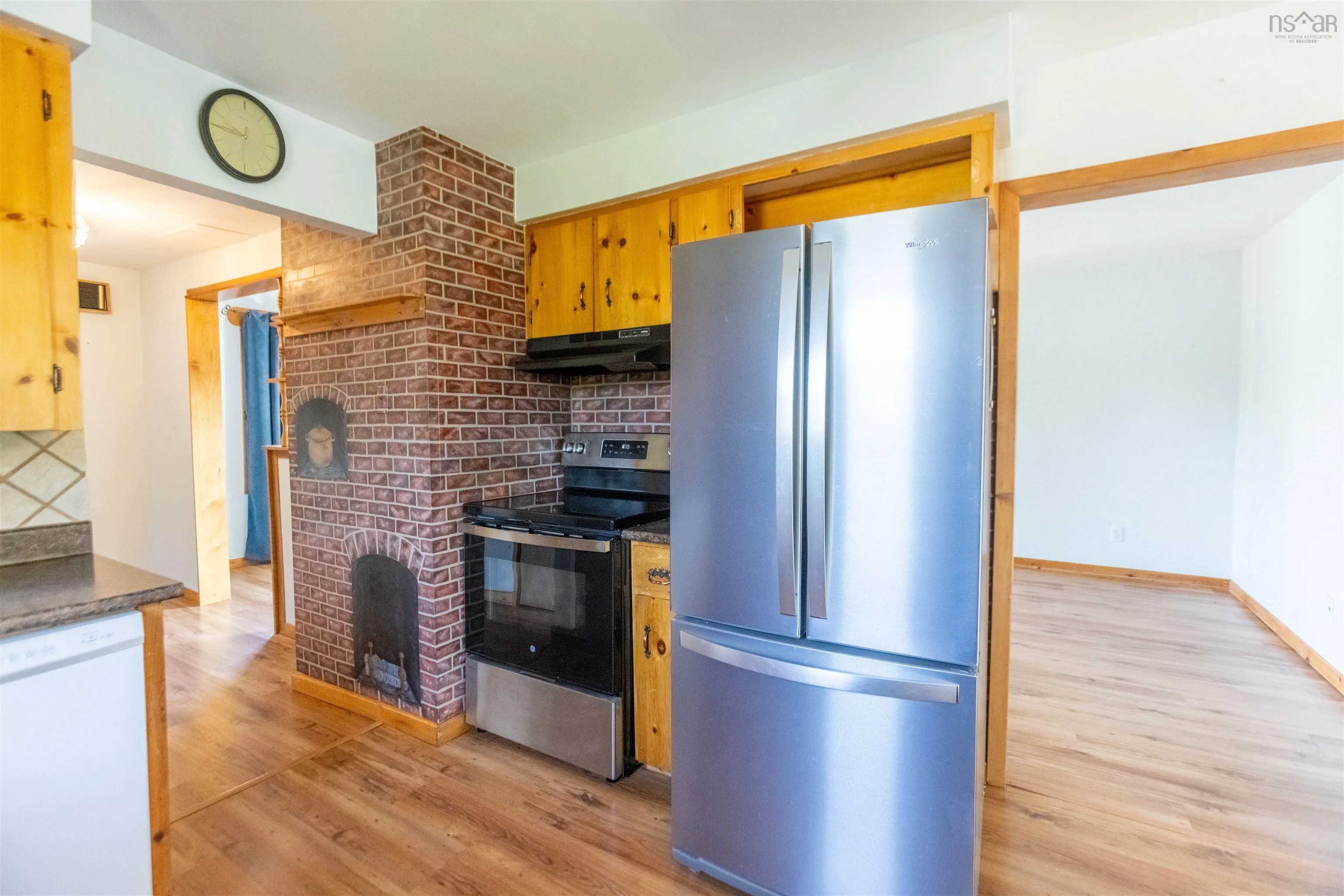 46 Cornwall Street, Amherst, NS B4H 2L4, 4 Bedrooms Bedrooms, ,2 BathroomsBathrooms,Residential,For Sale,Cornwall,202520818