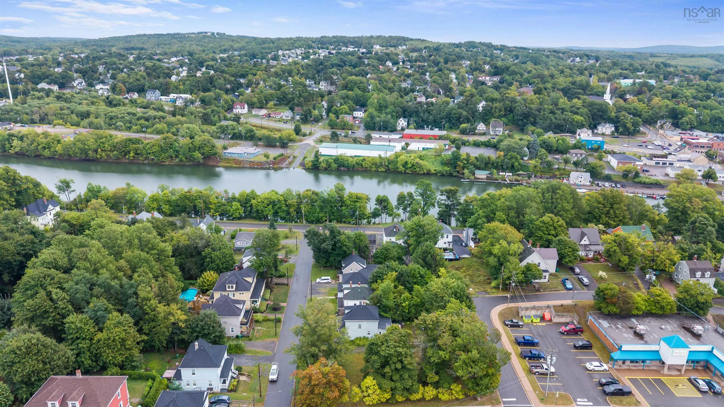 45 Bell Street, New Glasgow, NS B2H 2A8, 3 Bedrooms Bedrooms, ,2 BathroomsBathrooms,Residential,For Sale,Bell,202522776