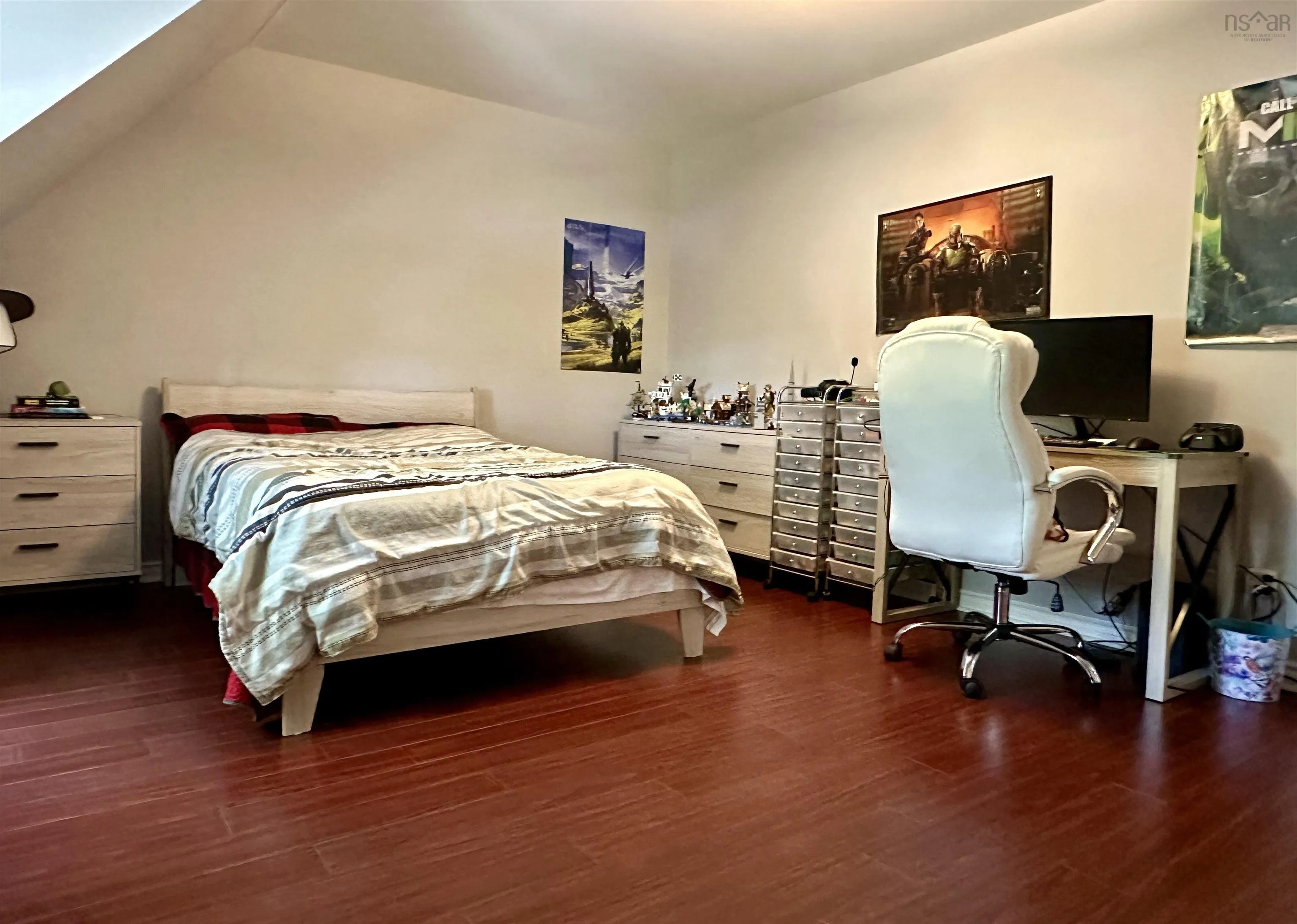 94 Cottagedale Crescent, Sydney, NS B1P 6T8, 3 Bedrooms Bedrooms, ,4 BathroomsBathrooms,Residential,For Sale,Cottagedale,202518965