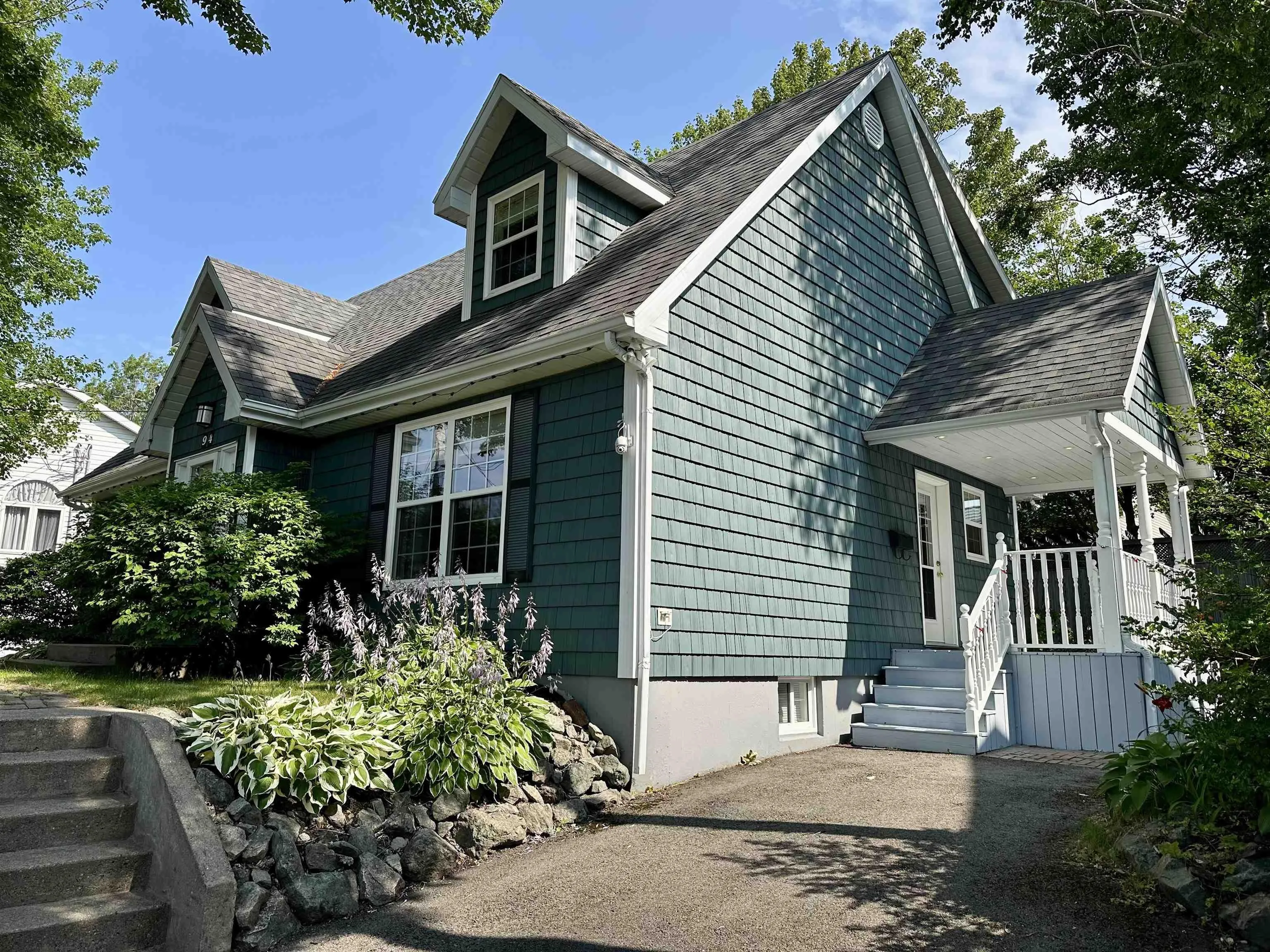 94 Cottagedale Crescent, Sydney, NS B1P 6T8, 3 Bedrooms Bedrooms, ,4 BathroomsBathrooms,Residential,For Sale,Cottagedale,202518965