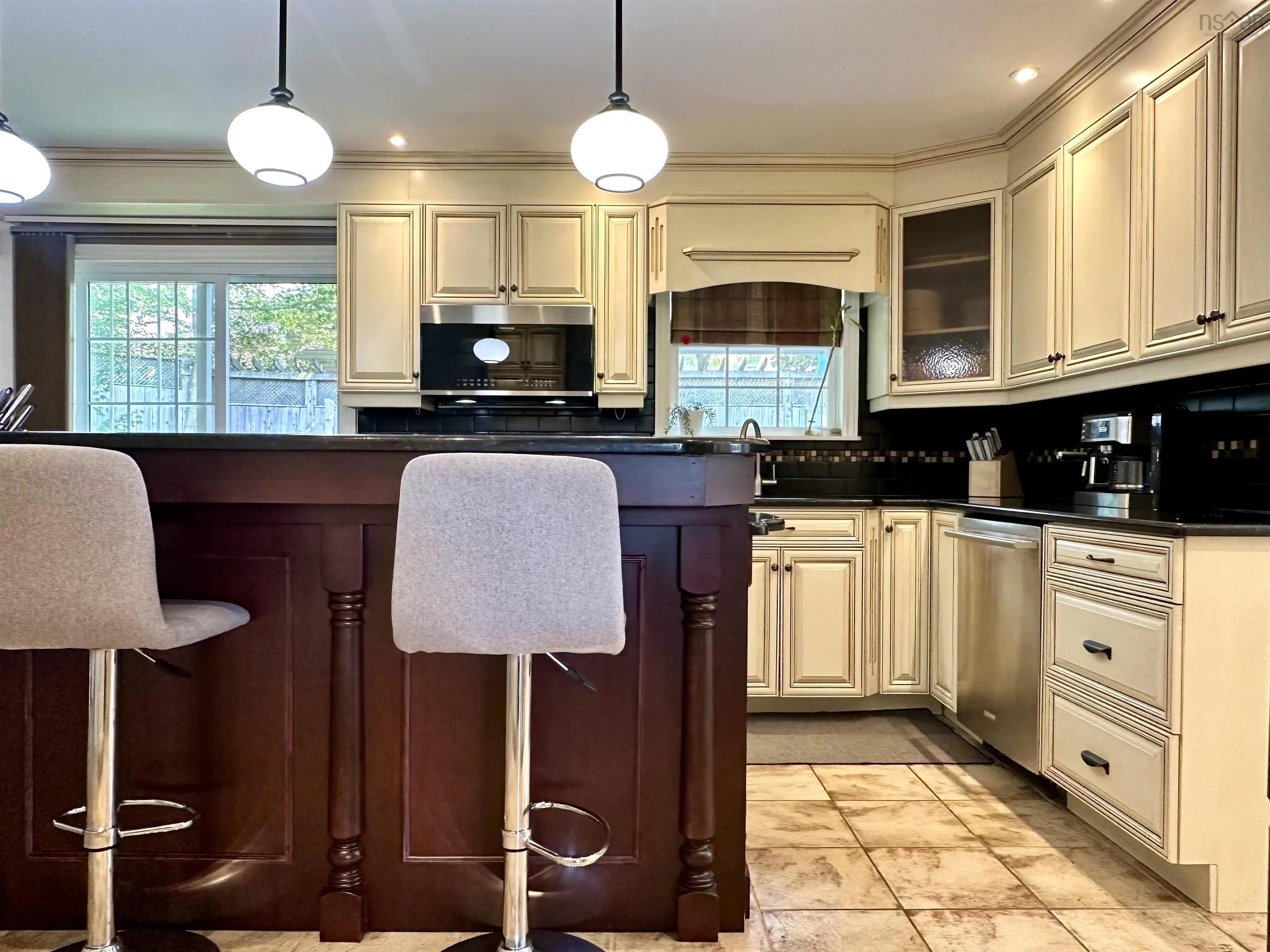 94 Cottagedale Crescent, Sydney, NS B1P 6T8, 3 Bedrooms Bedrooms, ,4 BathroomsBathrooms,Residential,For Sale,Cottagedale,202518965