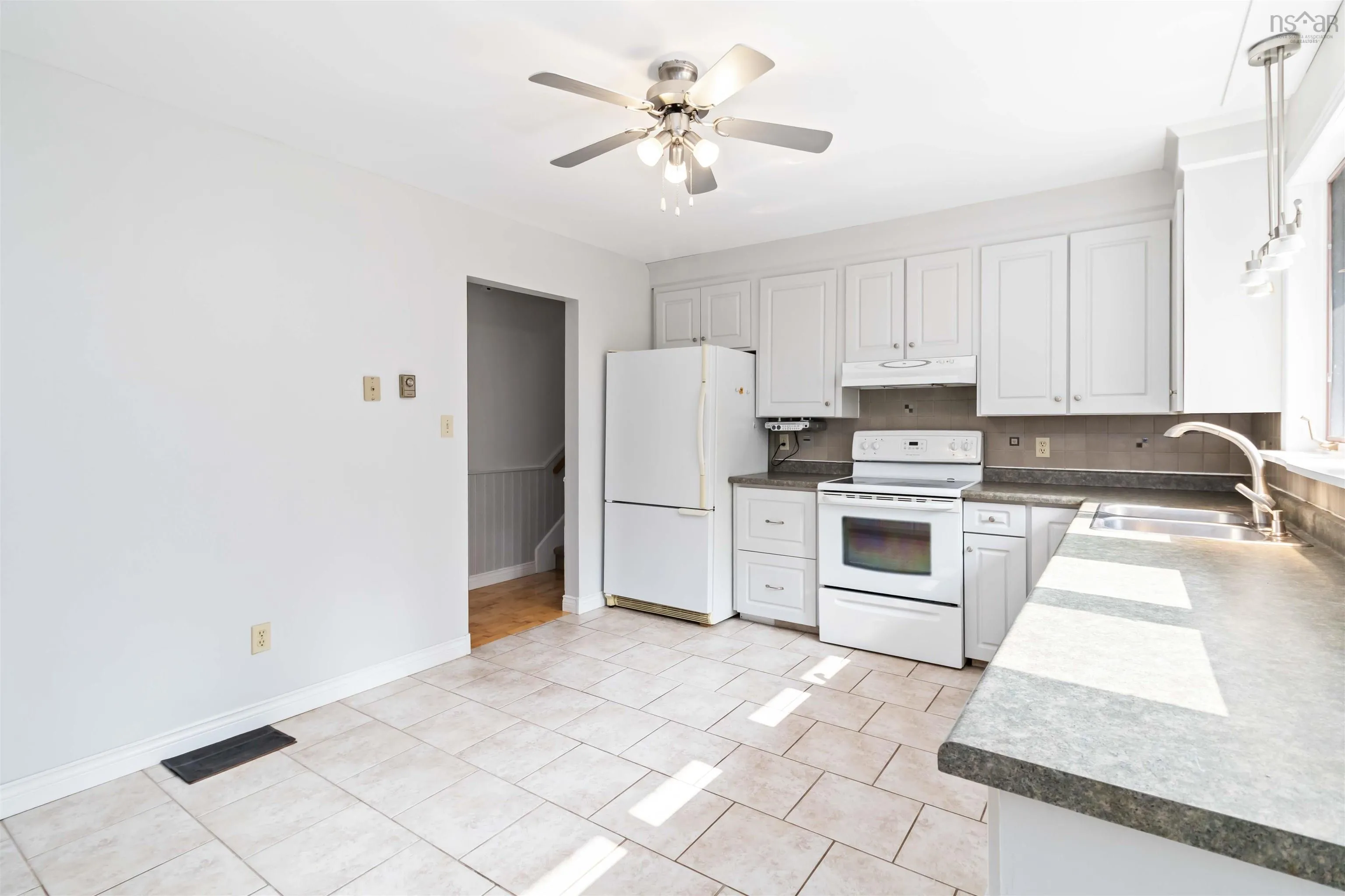 1097 Bog Road, Falmouth, NS B0P 1P0, 4 Bedrooms Bedrooms, ,3 BathroomsBathrooms,Residential,For Sale,Bog,202520398