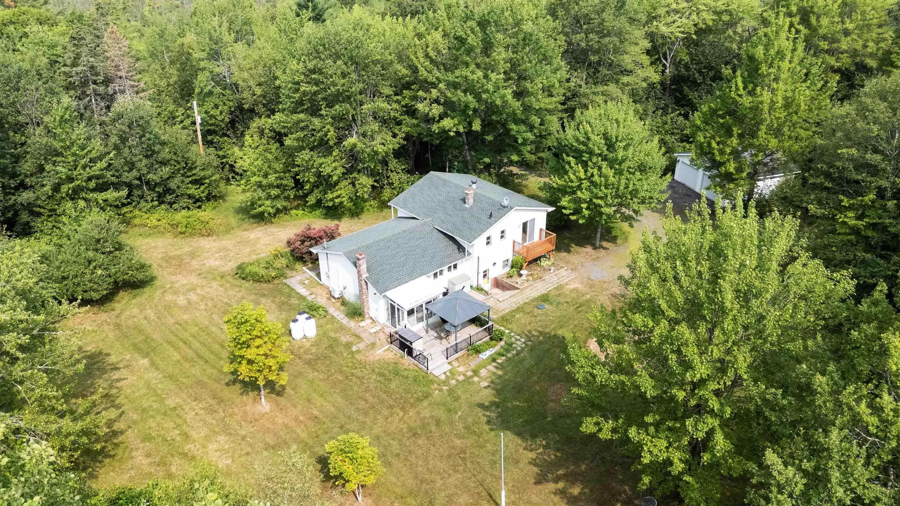 1097 Bog Road, Falmouth, NS B0P 1P0, 4 Bedrooms Bedrooms, ,3 BathroomsBathrooms,Residential,For Sale,Bog,202520398