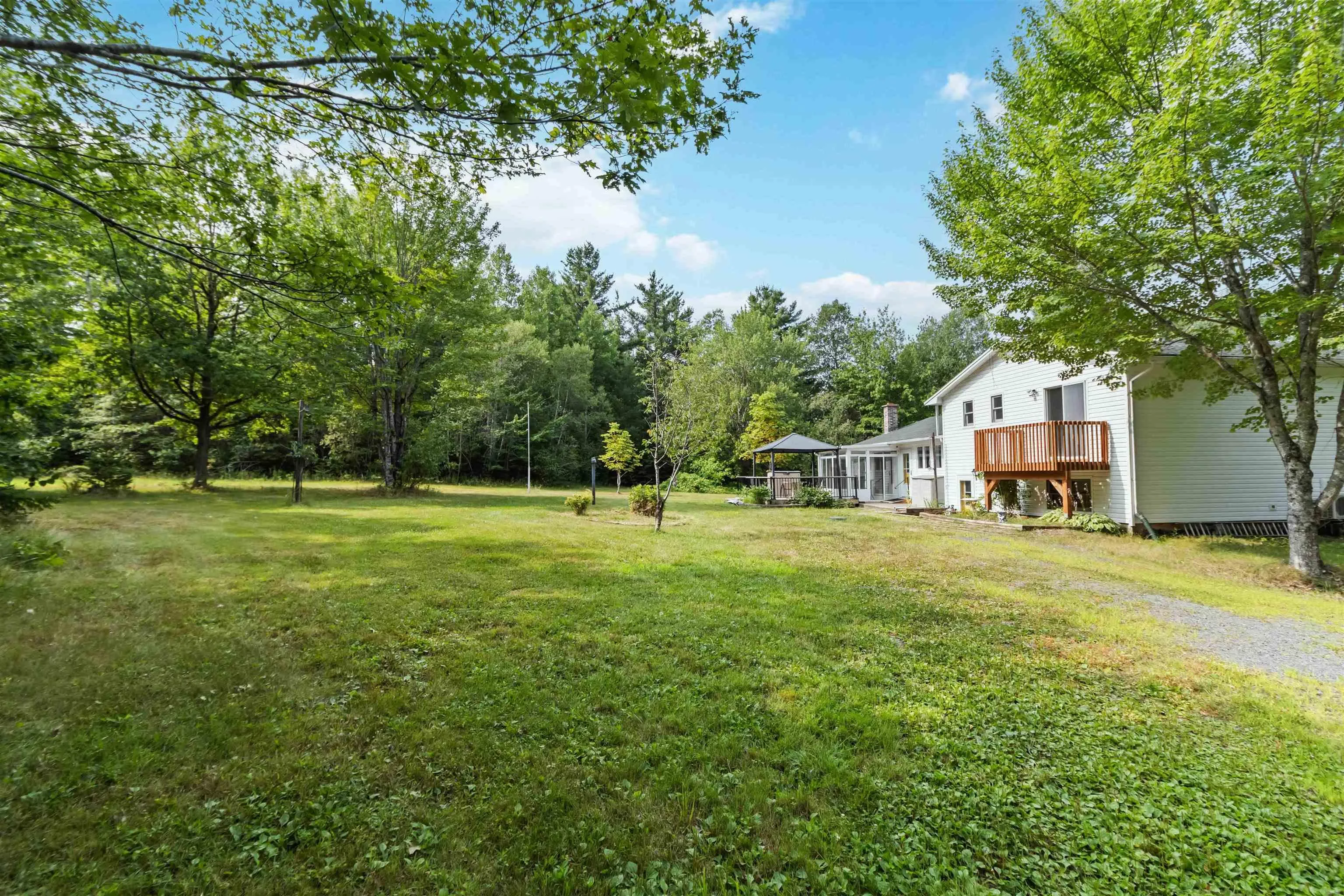1097 Bog Road, Falmouth, NS B0P 1P0, 4 Bedrooms Bedrooms, ,3 BathroomsBathrooms,Residential,For Sale,Bog,202520398