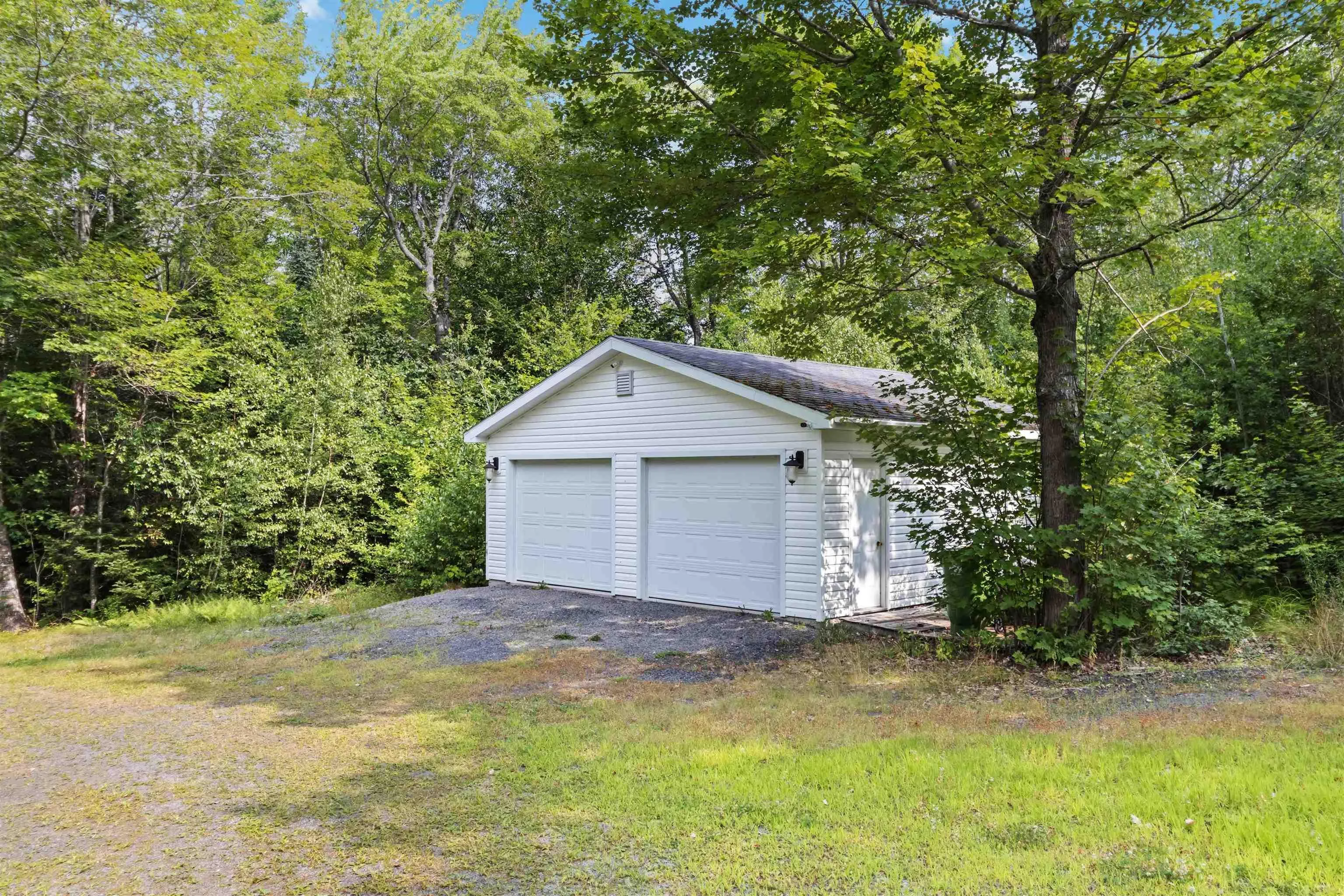 1097 Bog Road, Falmouth, NS B0P 1P0, 4 Bedrooms Bedrooms, ,3 BathroomsBathrooms,Residential,For Sale,Bog,202520398
