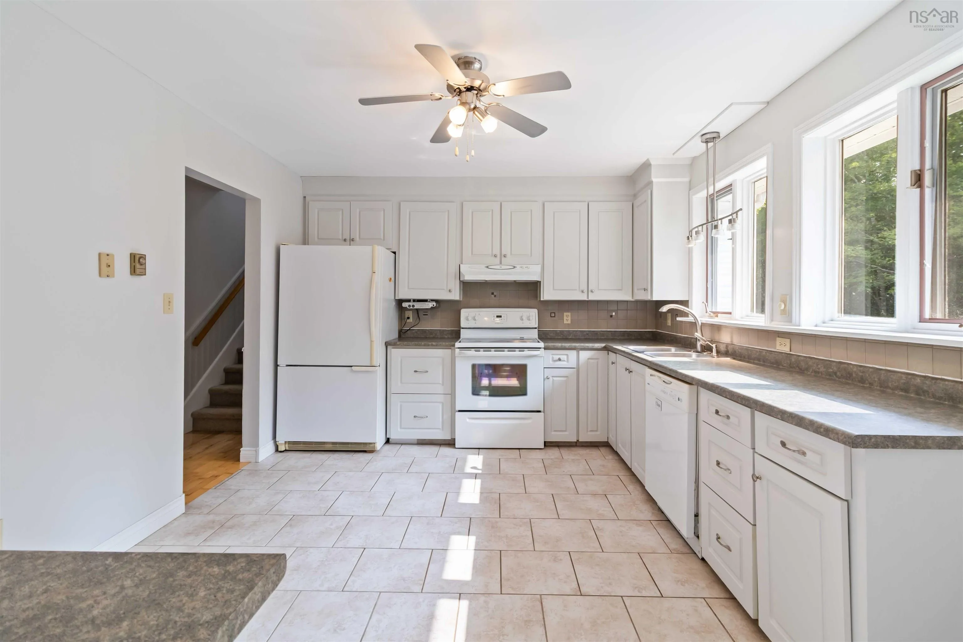 1097 Bog Road, Falmouth, NS B0P 1P0, 4 Bedrooms Bedrooms, ,3 BathroomsBathrooms,Residential,For Sale,Bog,202520398