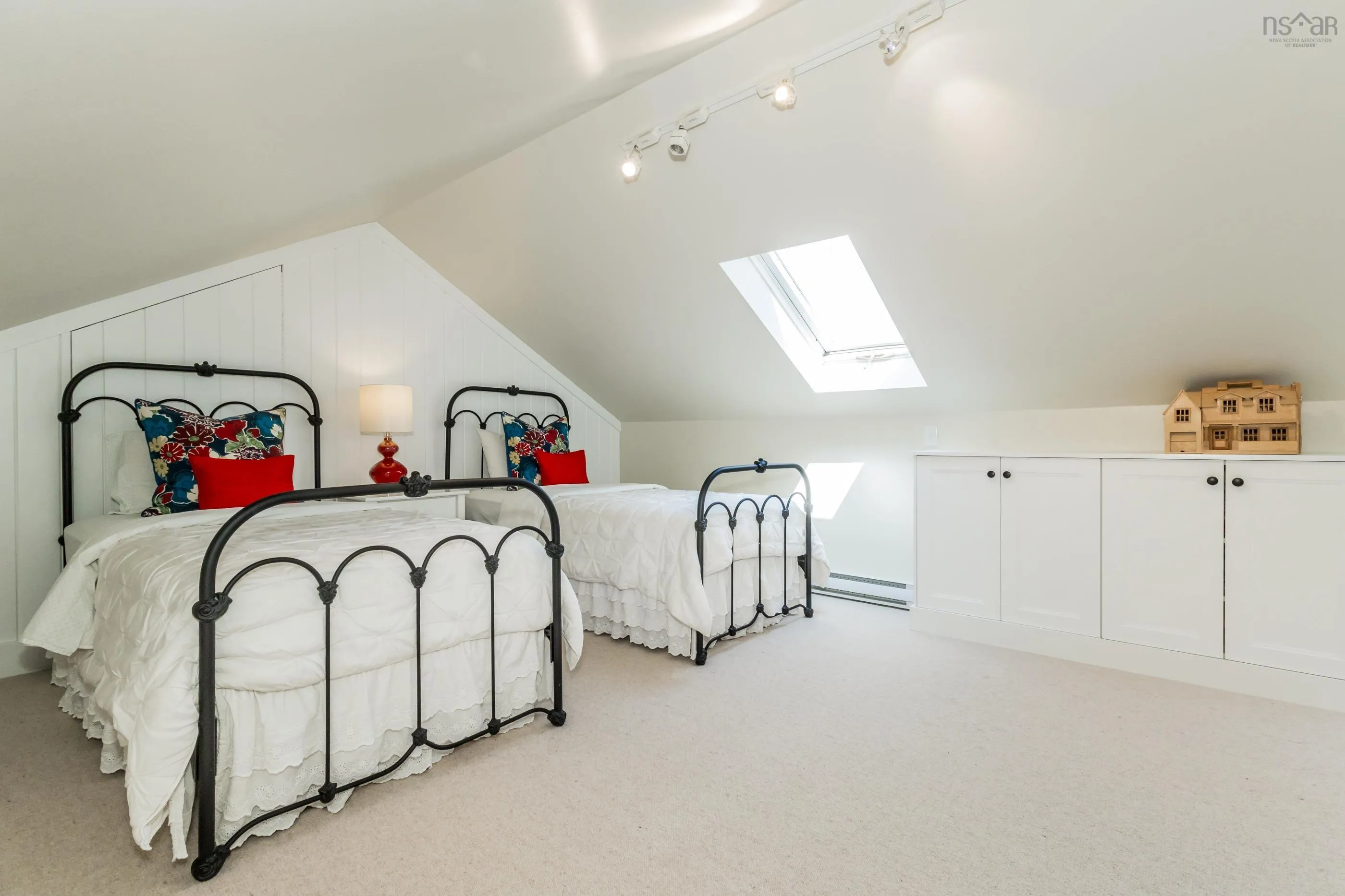 22 Westwood Avenue, Wolfville, NS B4P 1X9, 4 Bedrooms Bedrooms, ,5 BathroomsBathrooms,Residential,For Sale,Westwood,202520537