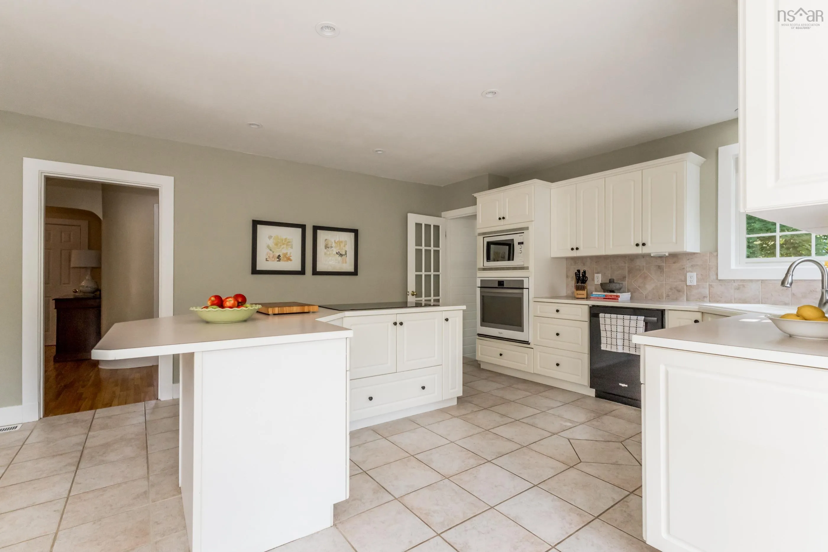 22 Westwood Avenue, Wolfville, NS B4P 1X9, 4 Bedrooms Bedrooms, ,5 BathroomsBathrooms,Residential,For Sale,Westwood,202520537