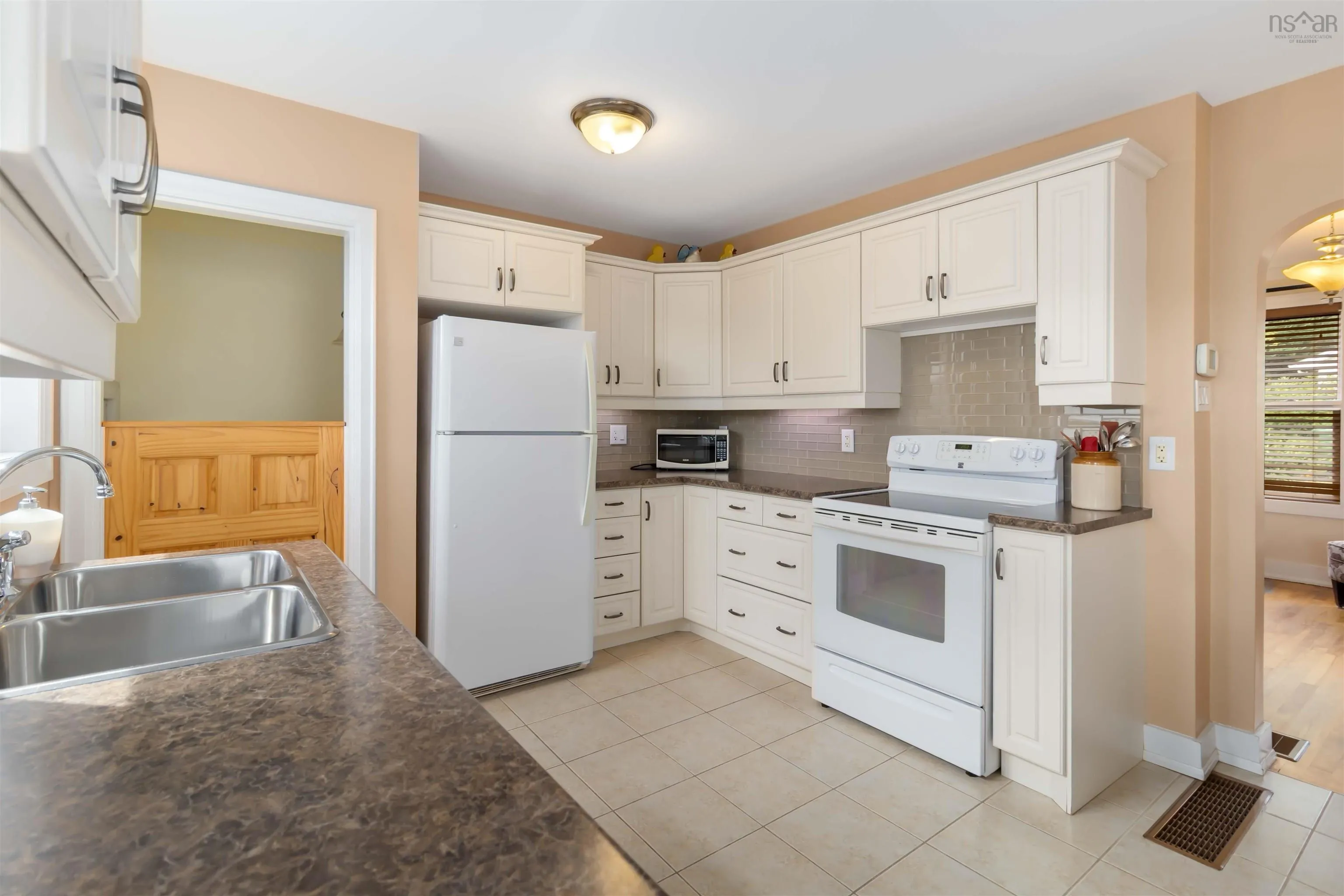 12 Rosehedge Lane, Dartmouth, NS B2X 2J8, 3 Bedrooms Bedrooms, ,2 BathroomsBathrooms,Residential,For Sale,Rosehedge,202523378