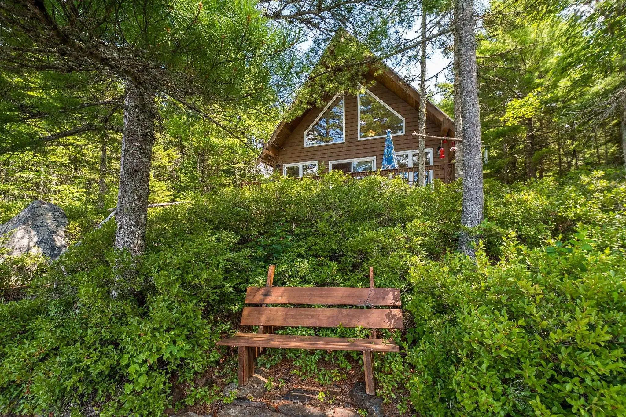 400 Lakefront Drive, Chelsea, NS B4V 7M9, 2 Bedrooms Bedrooms, ,1 BathroomBathrooms,Residential,For Sale,Lakefront,202519619