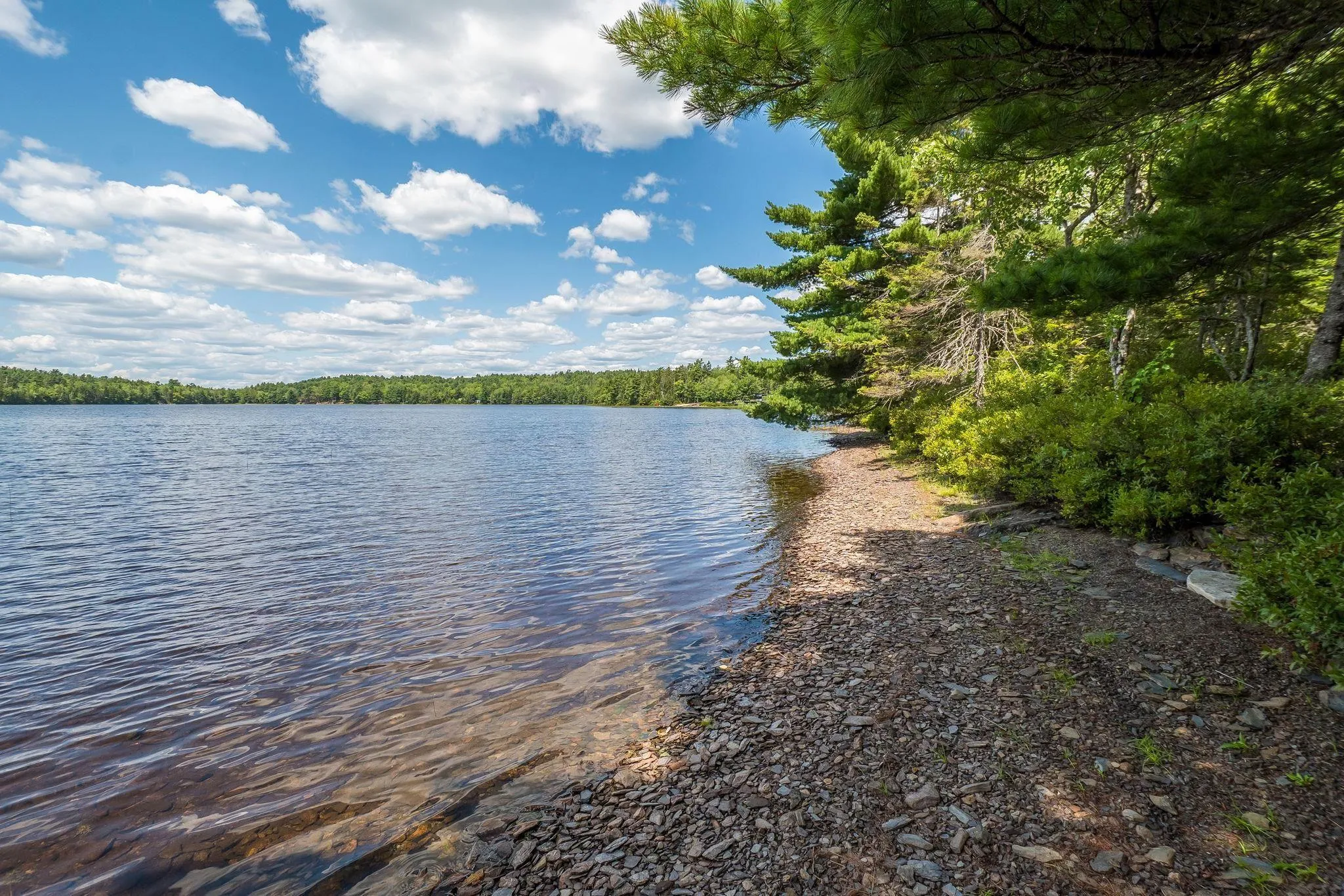 400 Lakefront Drive, Chelsea, NS B4V 7M9, 2 Bedrooms Bedrooms, ,1 BathroomBathrooms,Residential,For Sale,Lakefront,202519619