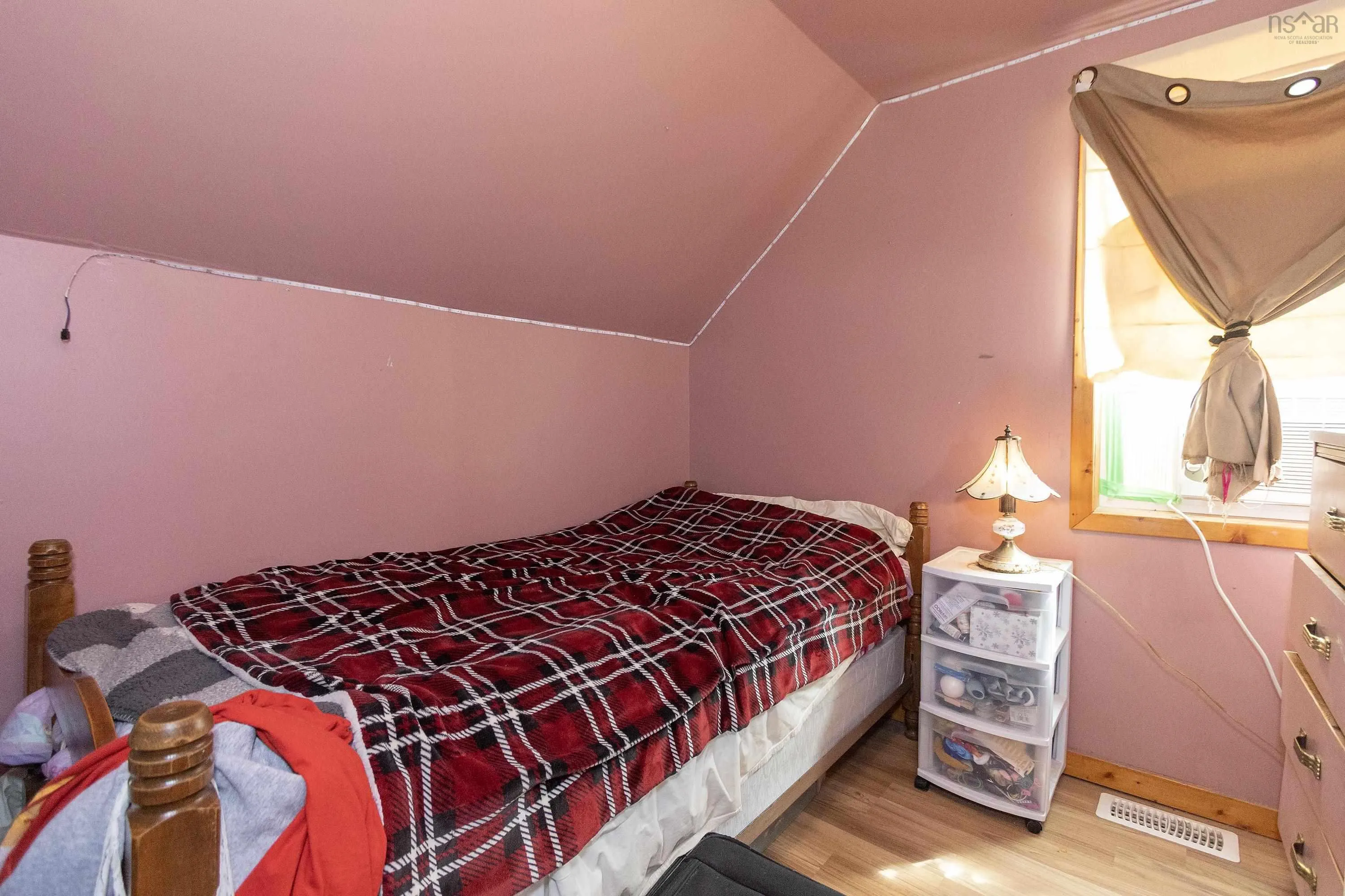 40 Park Street, Amherst, NS B4H 2R5, 3 Bedrooms Bedrooms, ,1 BathroomBathrooms,Residential,For Sale,Park Street,202518875