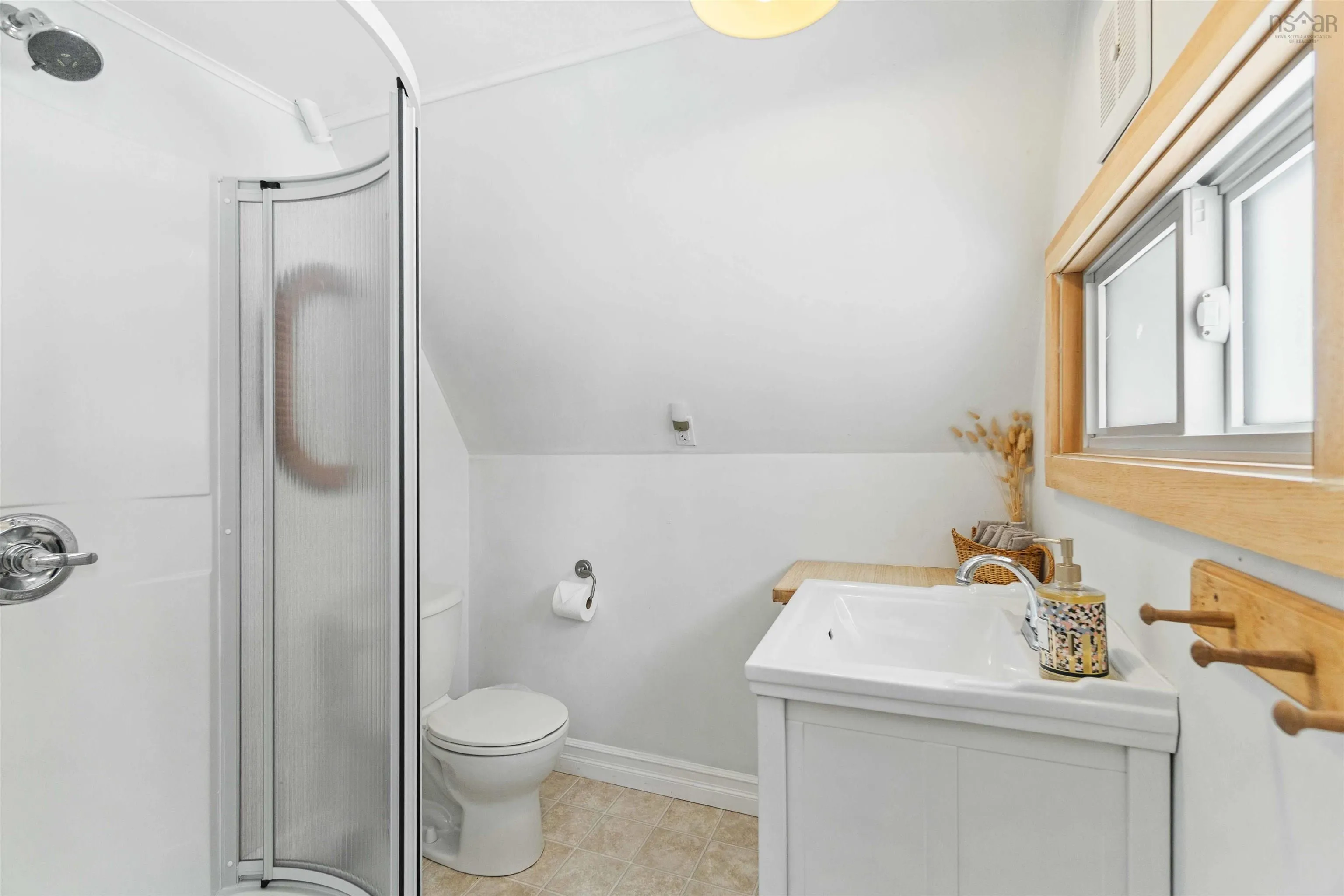 110 East Lake Road, New Albany, NS B0S 1P0, 2 Bedrooms Bedrooms, ,1 BathroomBathrooms,Residential,For Sale,East Lake Road,202522953