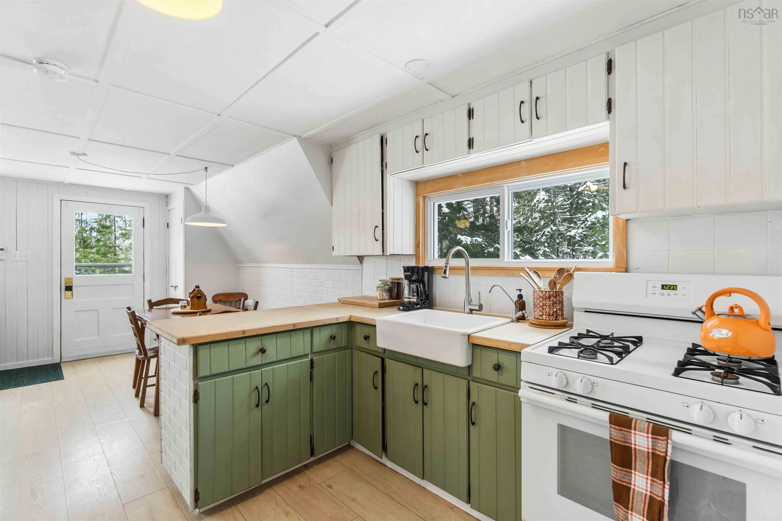 110 East Lake Road, New Albany, NS B0S 1P0, 2 Bedrooms Bedrooms, ,1 BathroomBathrooms,Residential,For Sale,East Lake Road,202522953