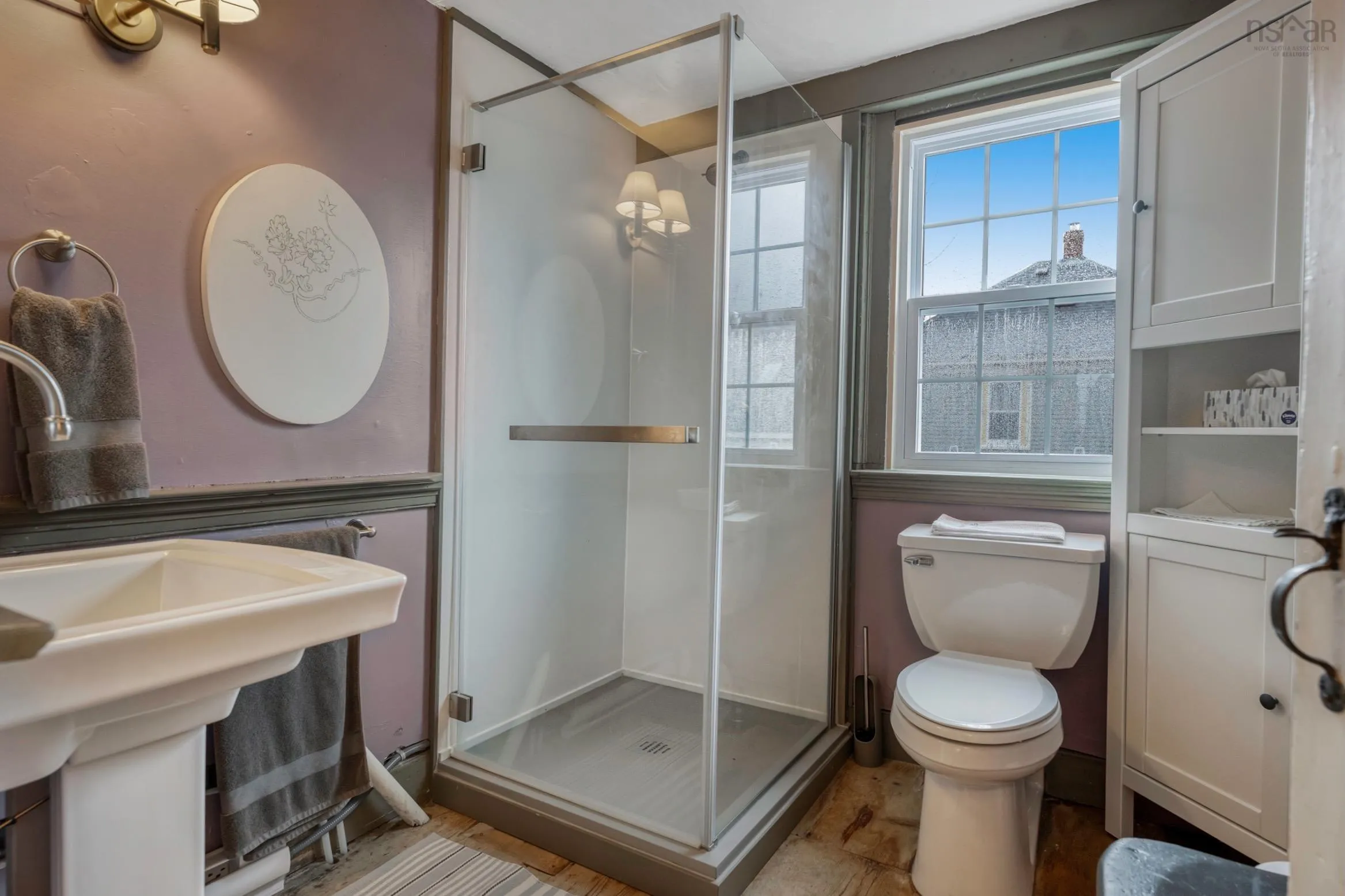 69 Fox Street, Lunenburg Ns B0j 2c0, 5 Bedrooms Bedrooms, ,4 BathroomsBathrooms,Residential,For Sale,Fox,202506202