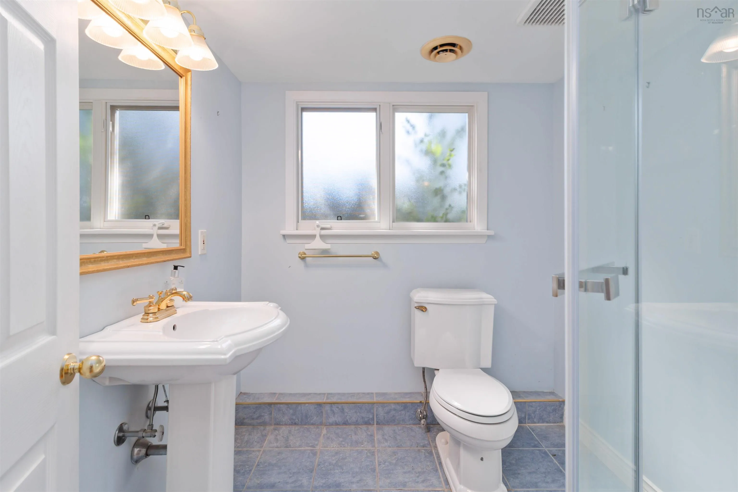 16 Bobolink Street, Halifax, NS B3M 1W3, 5 Bedrooms Bedrooms, ,3 BathroomsBathrooms,Residential,For Sale,Bobolink,202524124