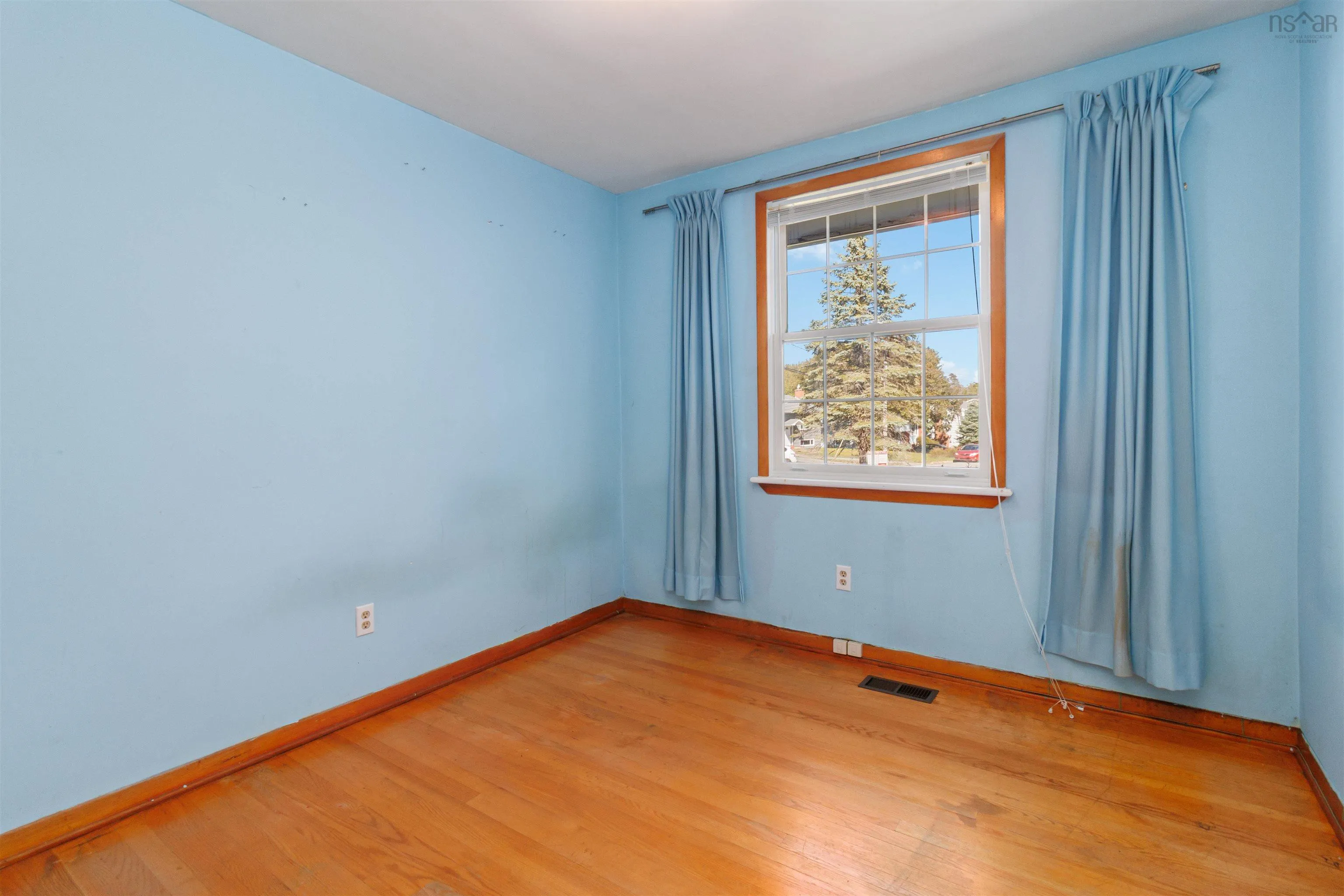 16 Bobolink Street, Halifax, NS B3M 1W3, 5 Bedrooms Bedrooms, ,3 BathroomsBathrooms,Residential,For Sale,Bobolink,202524124