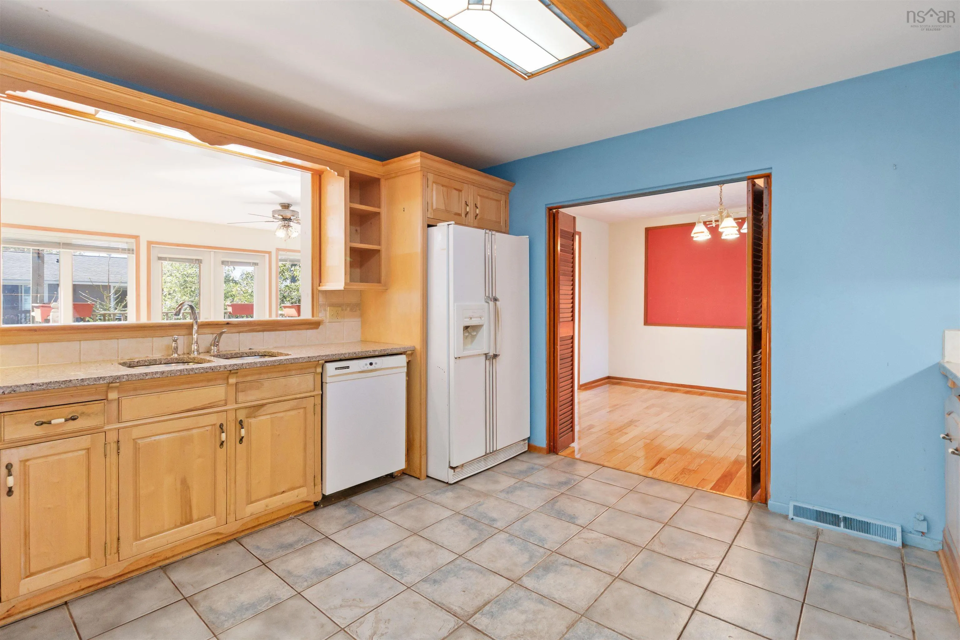 16 Bobolink Street, Halifax, NS B3M 1W3, 5 Bedrooms Bedrooms, ,3 BathroomsBathrooms,Residential,For Sale,Bobolink,202524124