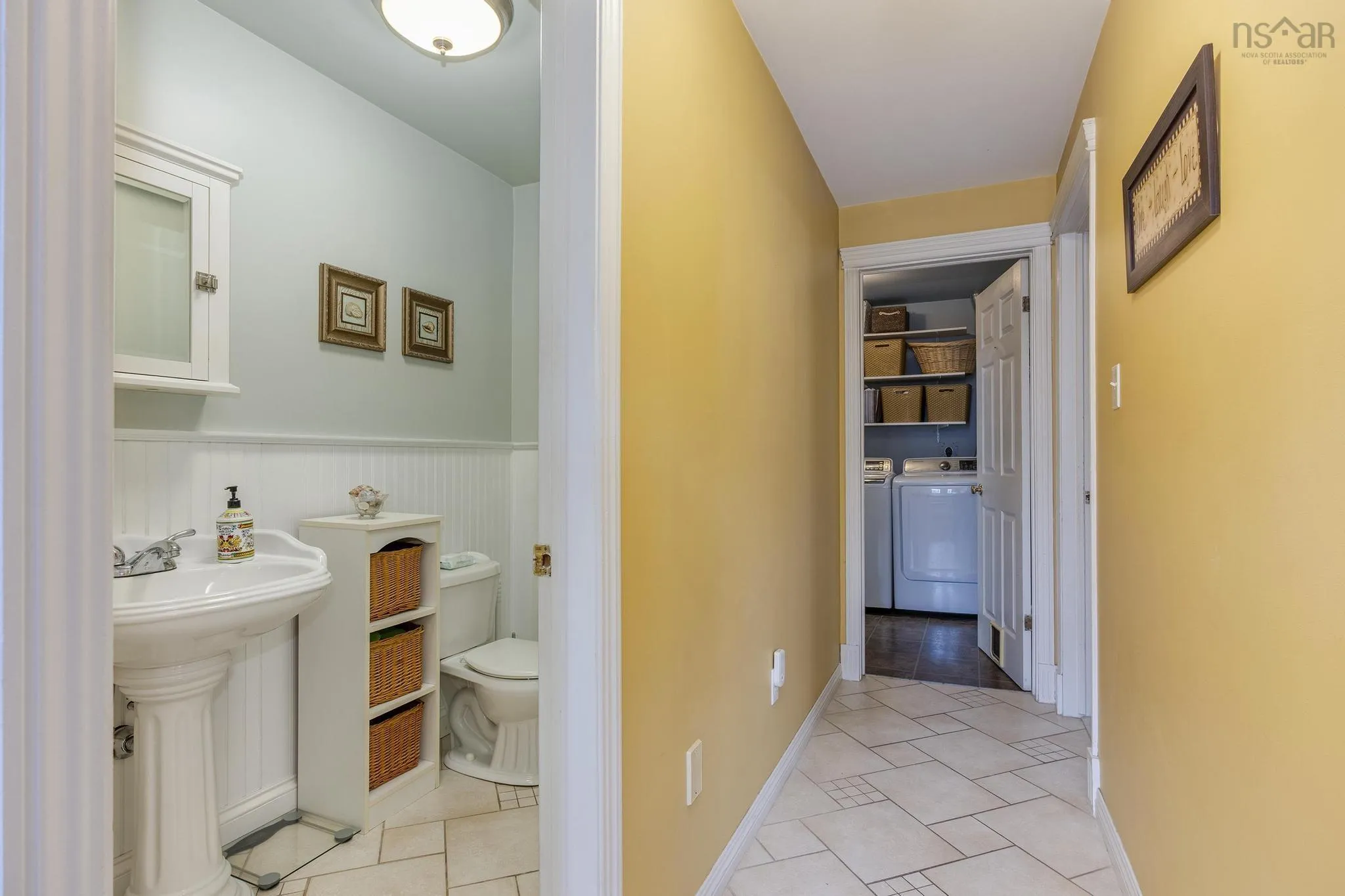 11 Rossi Drive, Dartmouth, NS B2X 3L5, 4 Bedrooms Bedrooms, ,2 BathroomsBathrooms,Residential,For Sale,Rossi,202521260