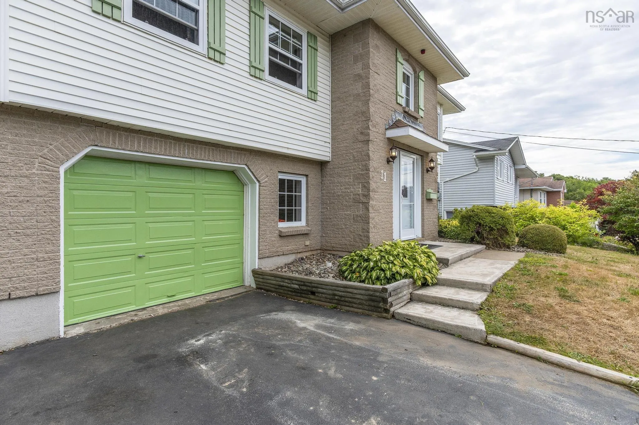 11 Rossi Drive, Dartmouth, NS B2X 3L5, 4 Bedrooms Bedrooms, ,2 BathroomsBathrooms,Residential,For Sale,Rossi,202521260