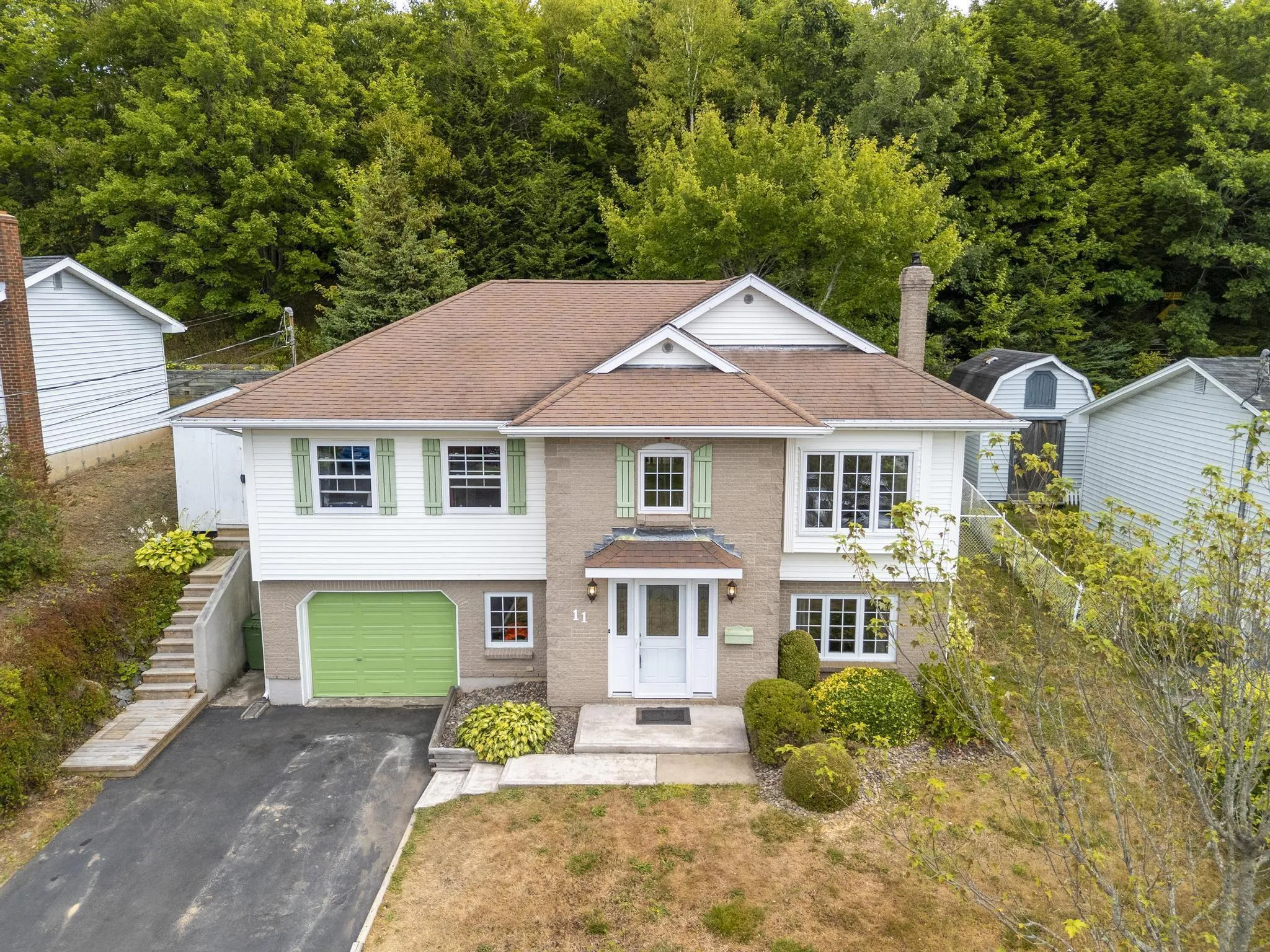 11 Rossi Drive, Dartmouth, NS B2X 3L5, 4 Bedrooms Bedrooms, ,2 BathroomsBathrooms,Residential,For Sale,Rossi,202521260