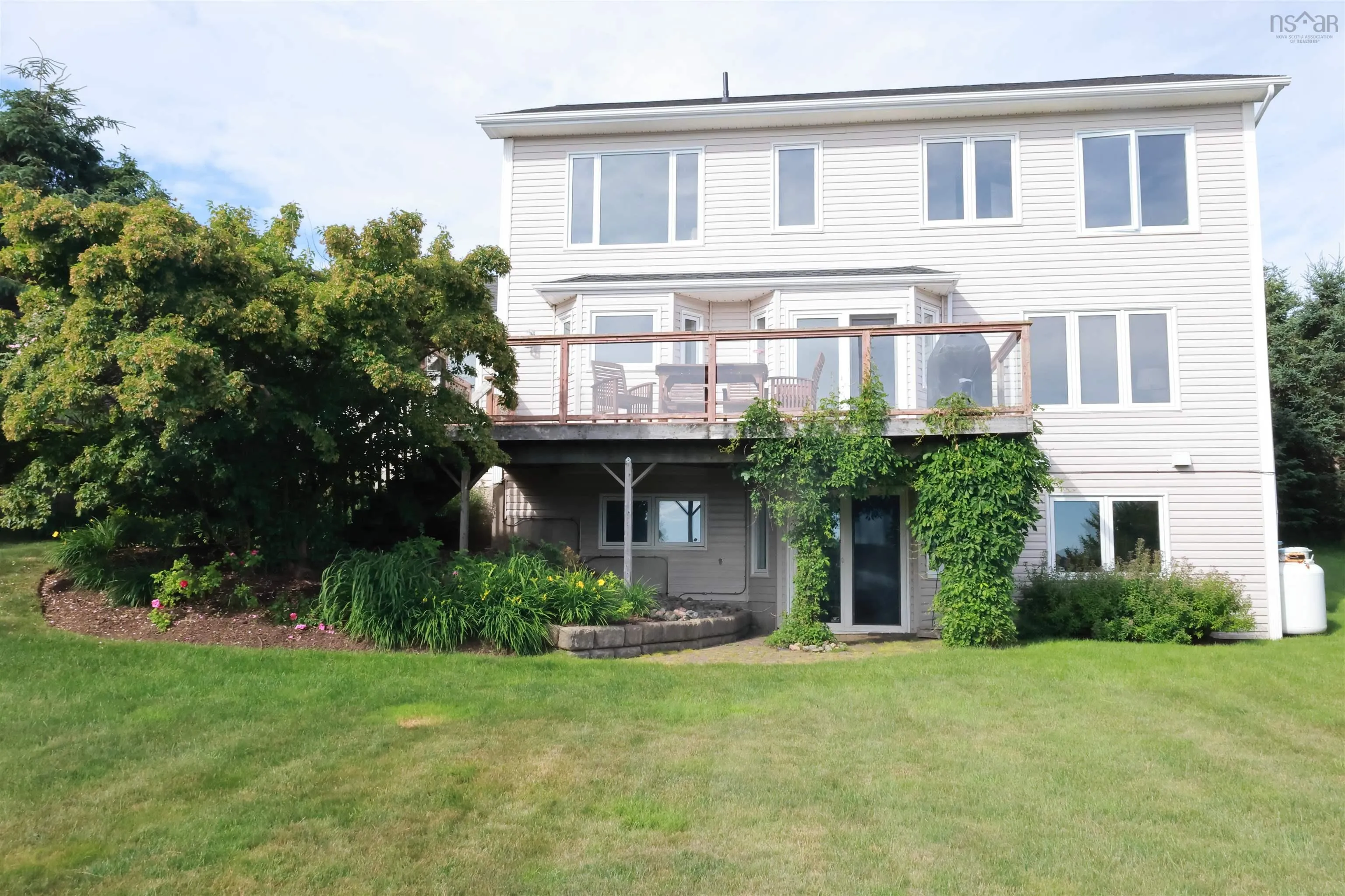 1939 Cow Bay Road, Cow Bay, NS B3G 1K6, 3 Bedrooms Bedrooms, ,4 BathroomsBathrooms,Residential,For Sale,Cow Bay,202517509