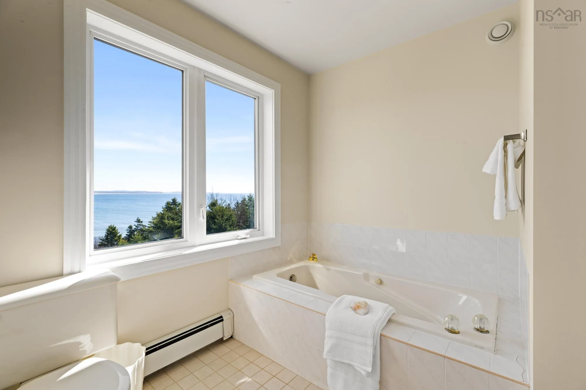 1939 Cow Bay Road, Cow Bay, NS B3G 1K6, 3 Bedrooms Bedrooms, ,4 BathroomsBathrooms,Residential,For Sale,Cow Bay,202517509