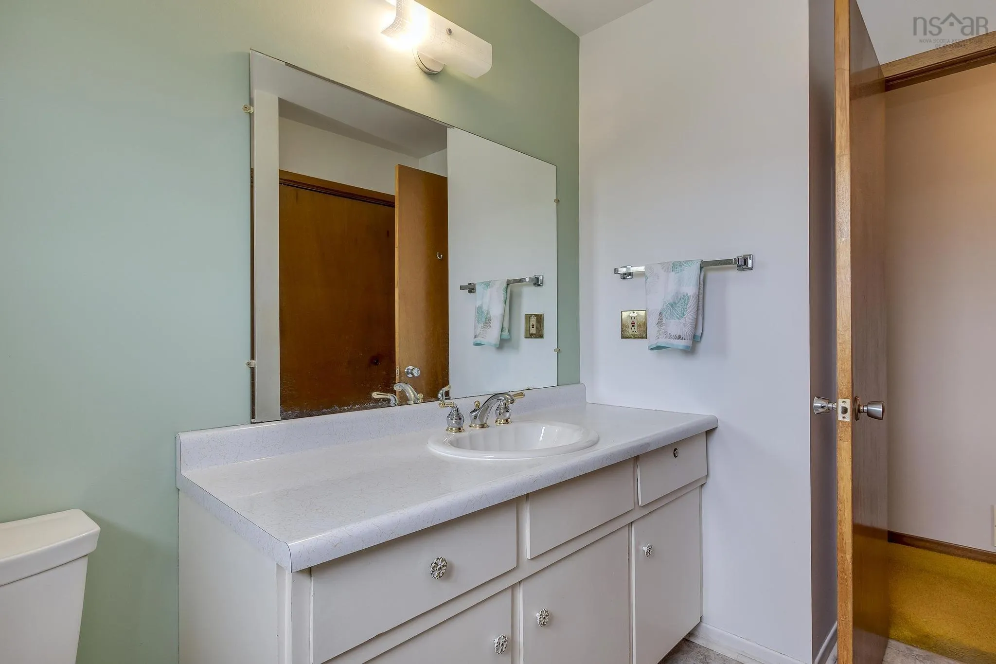 31 Skeena Street, Dartmouth Ns B2w 1p7, 3 Bedrooms Bedrooms, ,2 BathroomsBathrooms,Residential,For Sale,Skeena Street,202510390