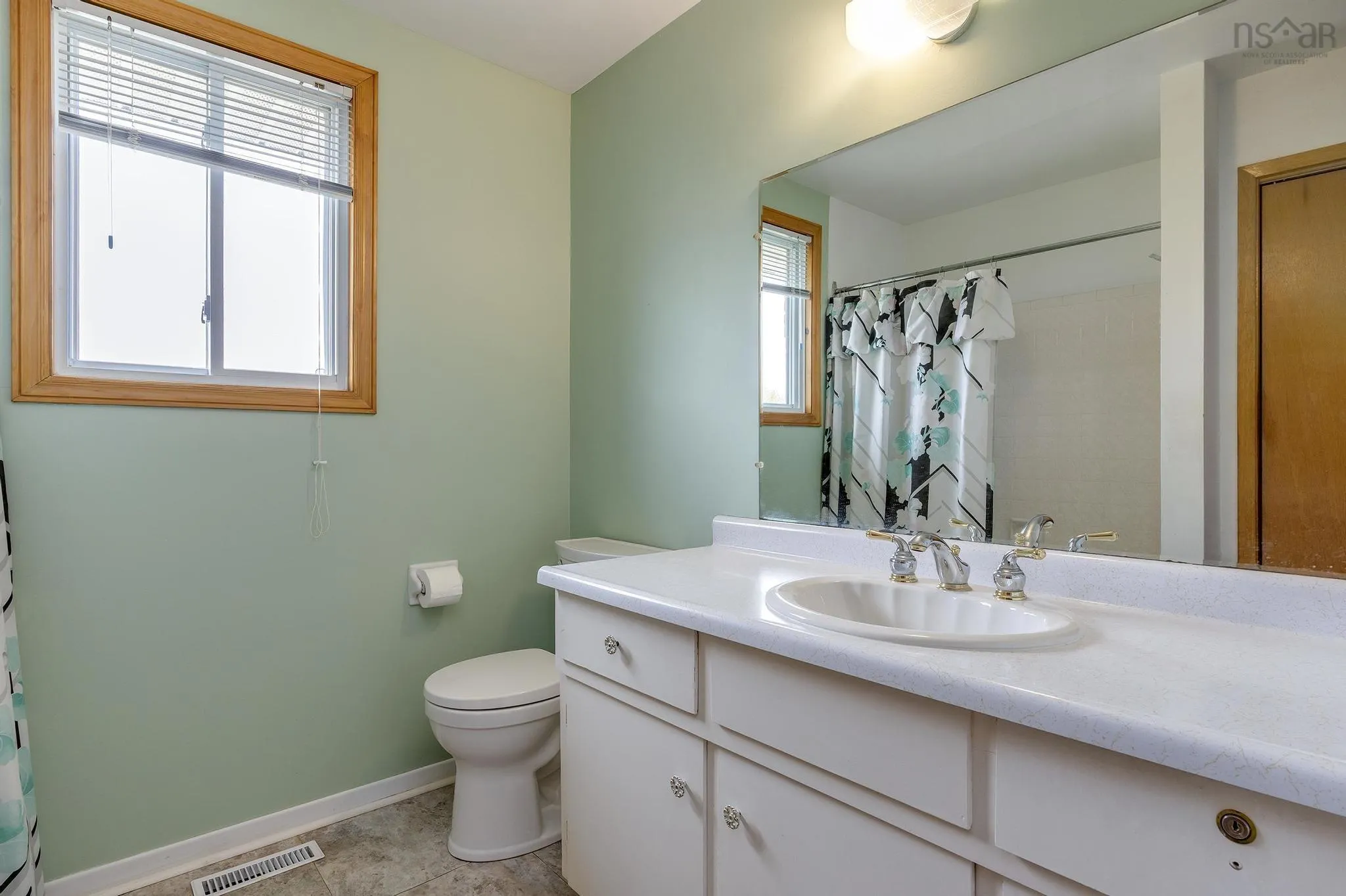 31 Skeena Street, Dartmouth Ns B2w 1p7, 3 Bedrooms Bedrooms, ,2 BathroomsBathrooms,Residential,For Sale,Skeena Street,202510390