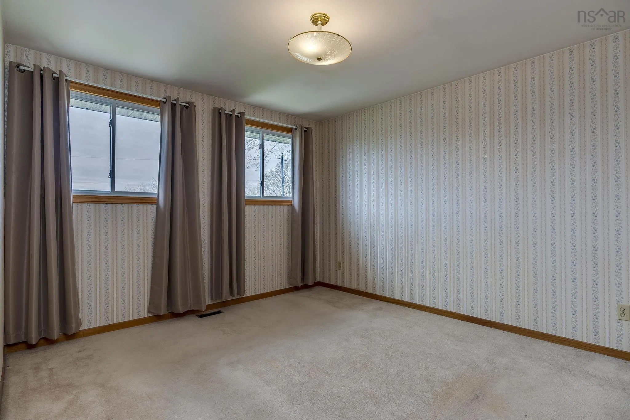31 Skeena Street, Dartmouth Ns B2w 1p7, 3 Bedrooms Bedrooms, ,2 BathroomsBathrooms,Residential,For Sale,Skeena Street,202510390