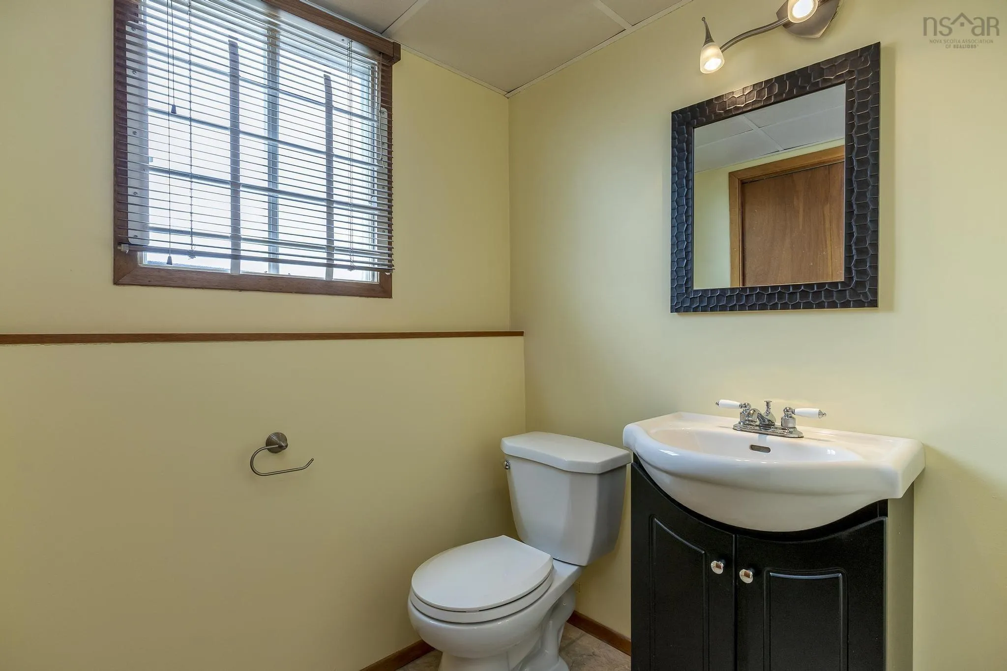 31 Skeena Street, Dartmouth Ns B2w 1p7, 3 Bedrooms Bedrooms, ,2 BathroomsBathrooms,Residential,For Sale,Skeena Street,202510390