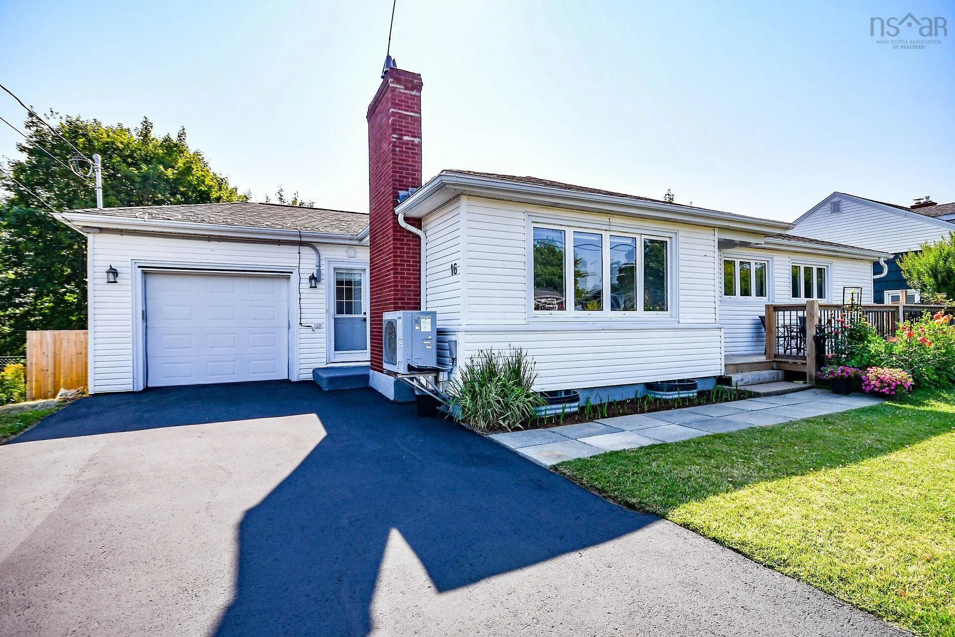 16 Raymoor Dr, Woodlawn, NS B2X 1G7, 4 Bedrooms Bedrooms, ,2 BathroomsBathrooms,Residential,For Sale,Raymoor,202520351