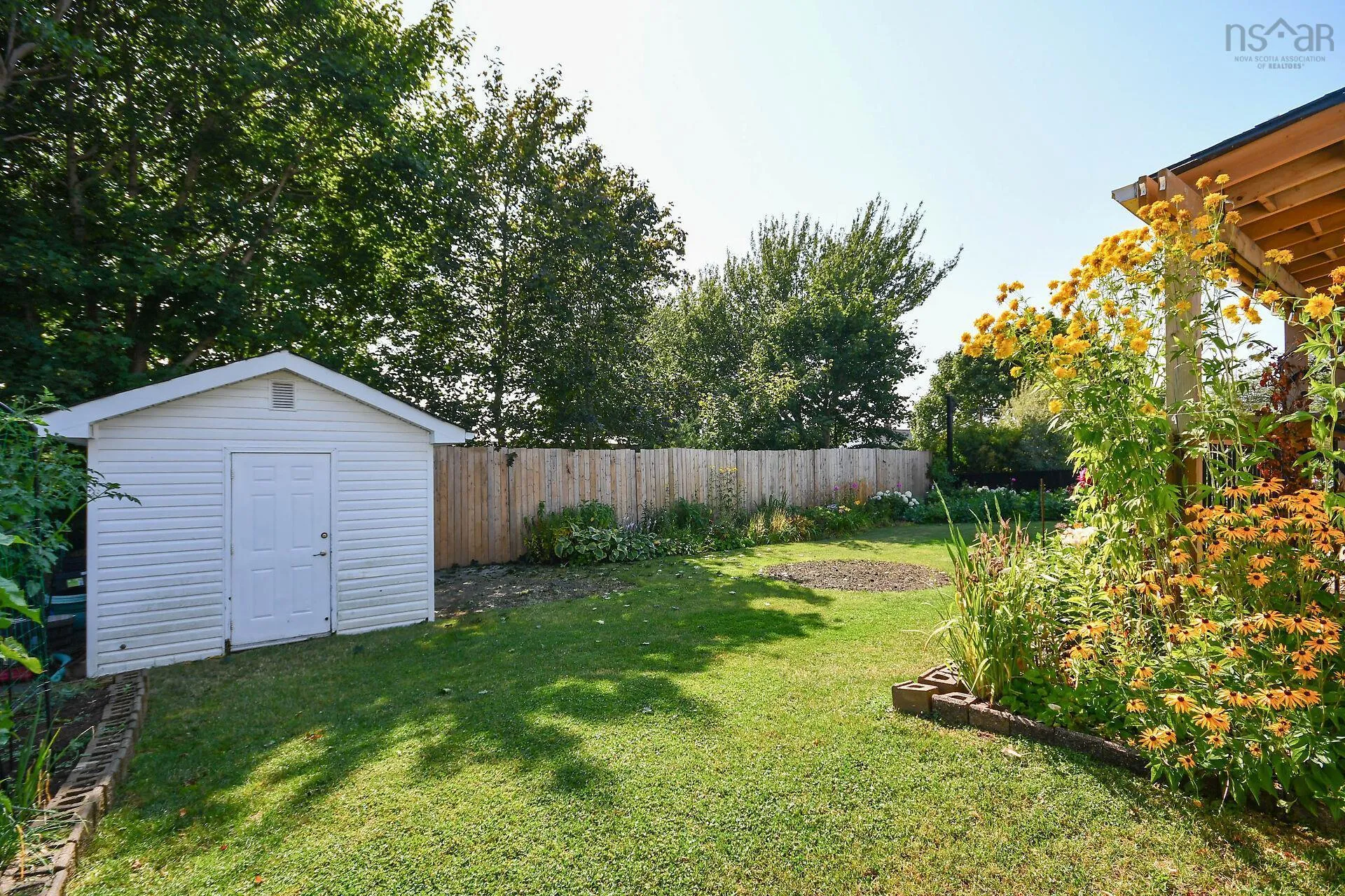 16 Raymoor Dr, Woodlawn, NS B2X 1G7, 4 Bedrooms Bedrooms, ,2 BathroomsBathrooms,Residential,For Sale,Raymoor,202520351