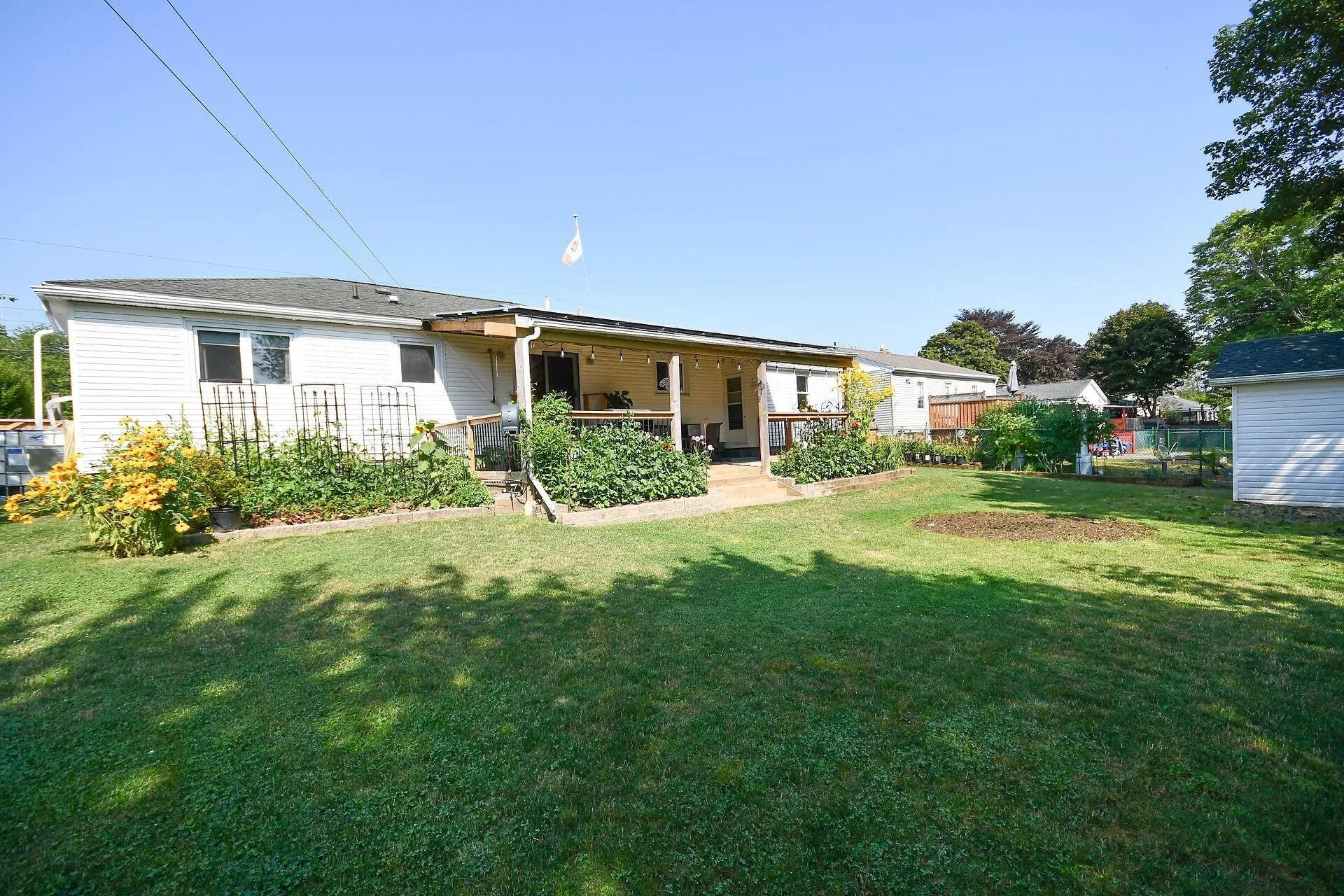 16 Raymoor Dr, Woodlawn, NS B2X 1G7, 4 Bedrooms Bedrooms, ,2 BathroomsBathrooms,Residential,For Sale,Raymoor,202520351